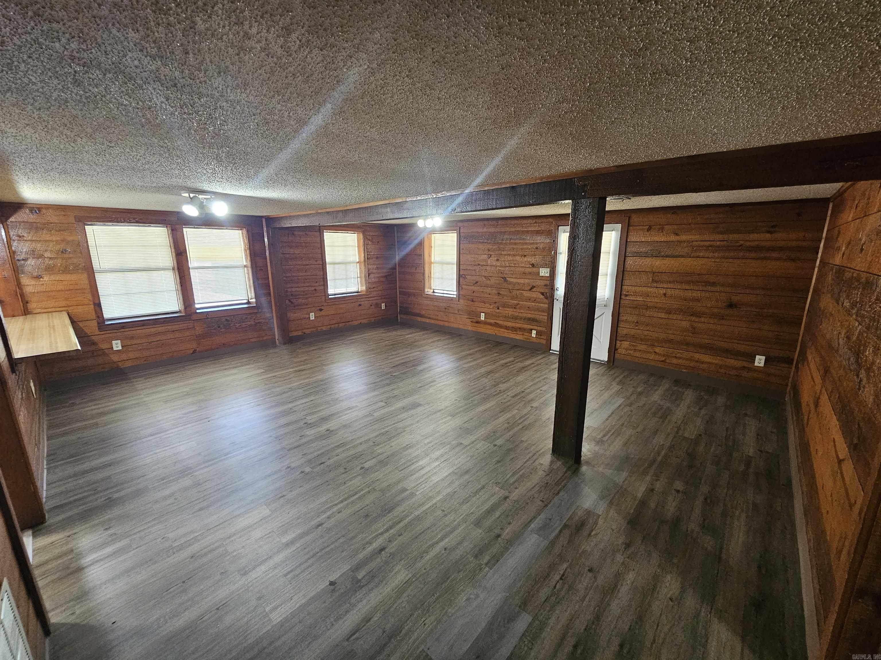 Metes & Bounds - Residential Lease