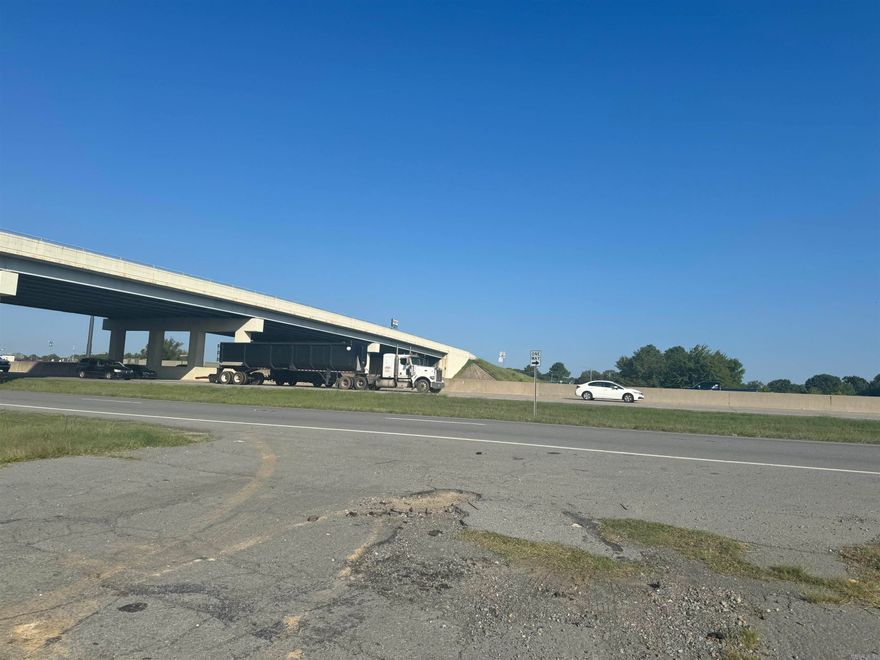 Great opportunity for Commercial development! Great Interstate exposure.
