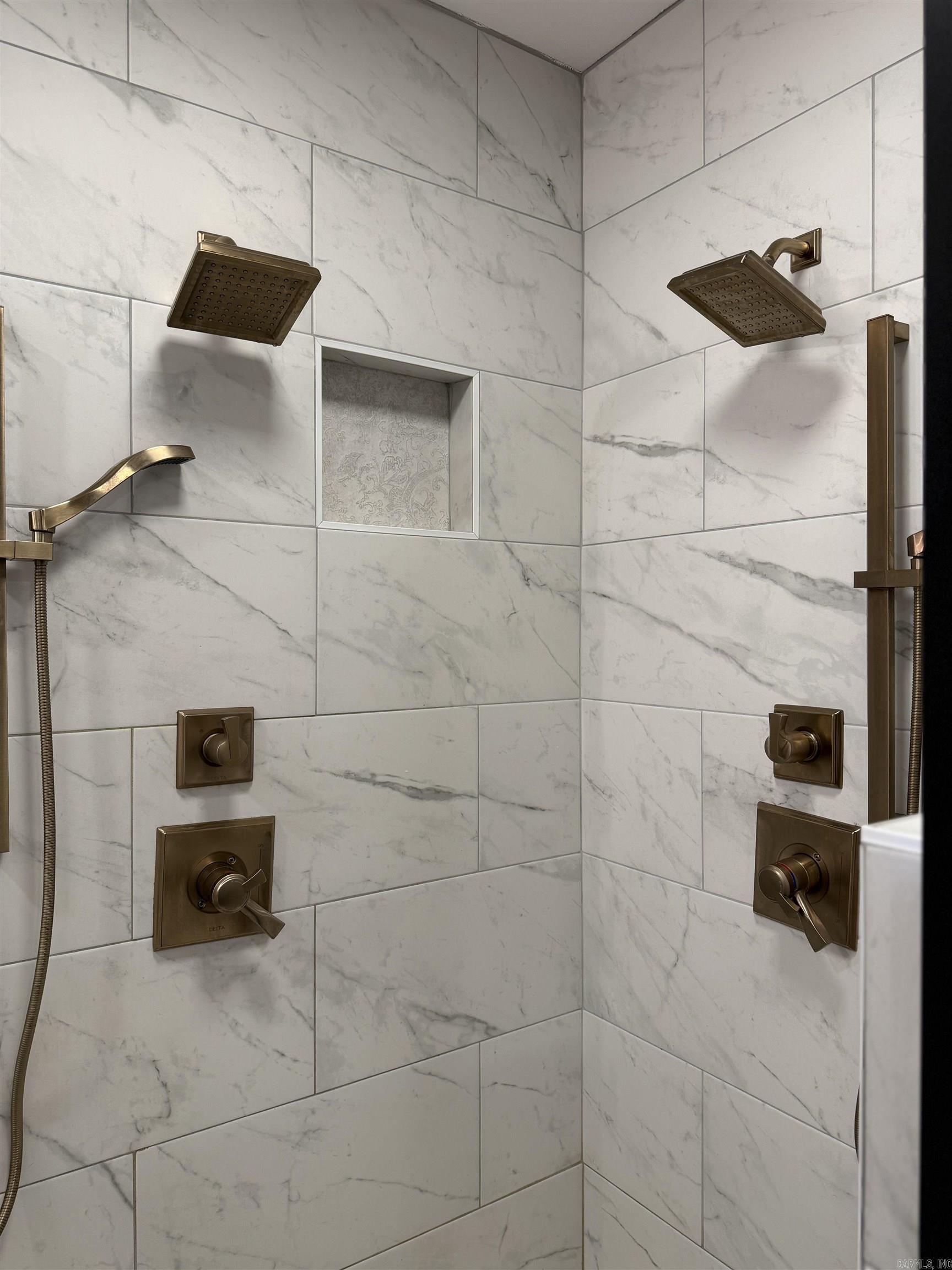 EAST MEADOW - Residential