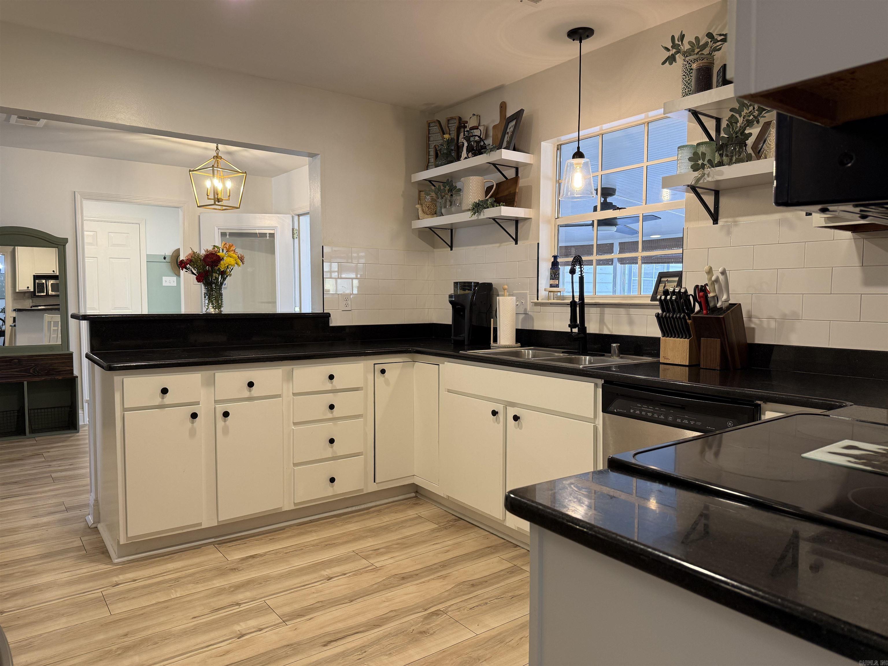 EAST MEADOW - Residential