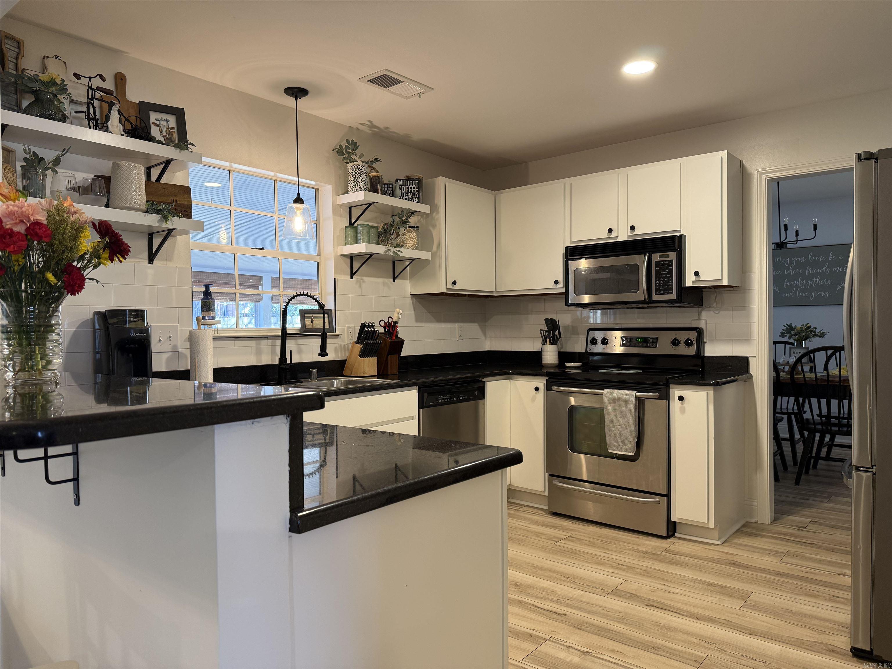 EAST MEADOW - Residential