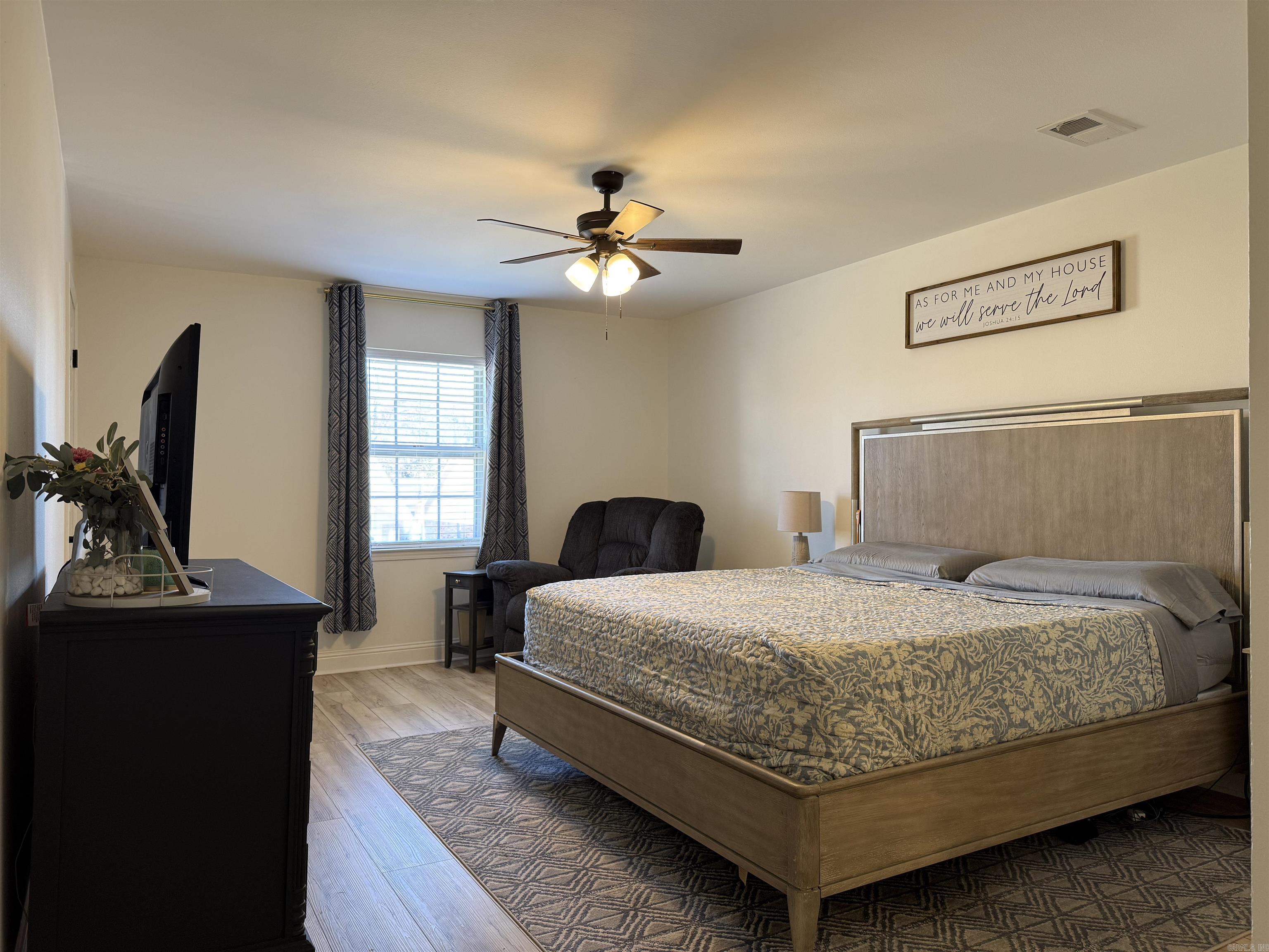 EAST MEADOW - Residential