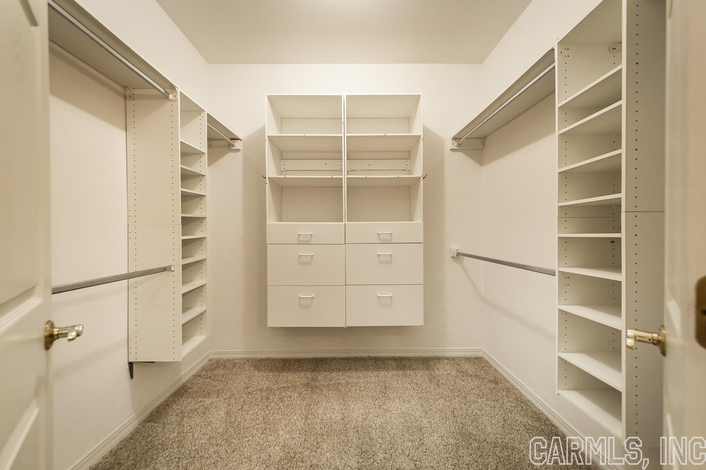 VINEGAR HILL  (H.P.R.) - Residential