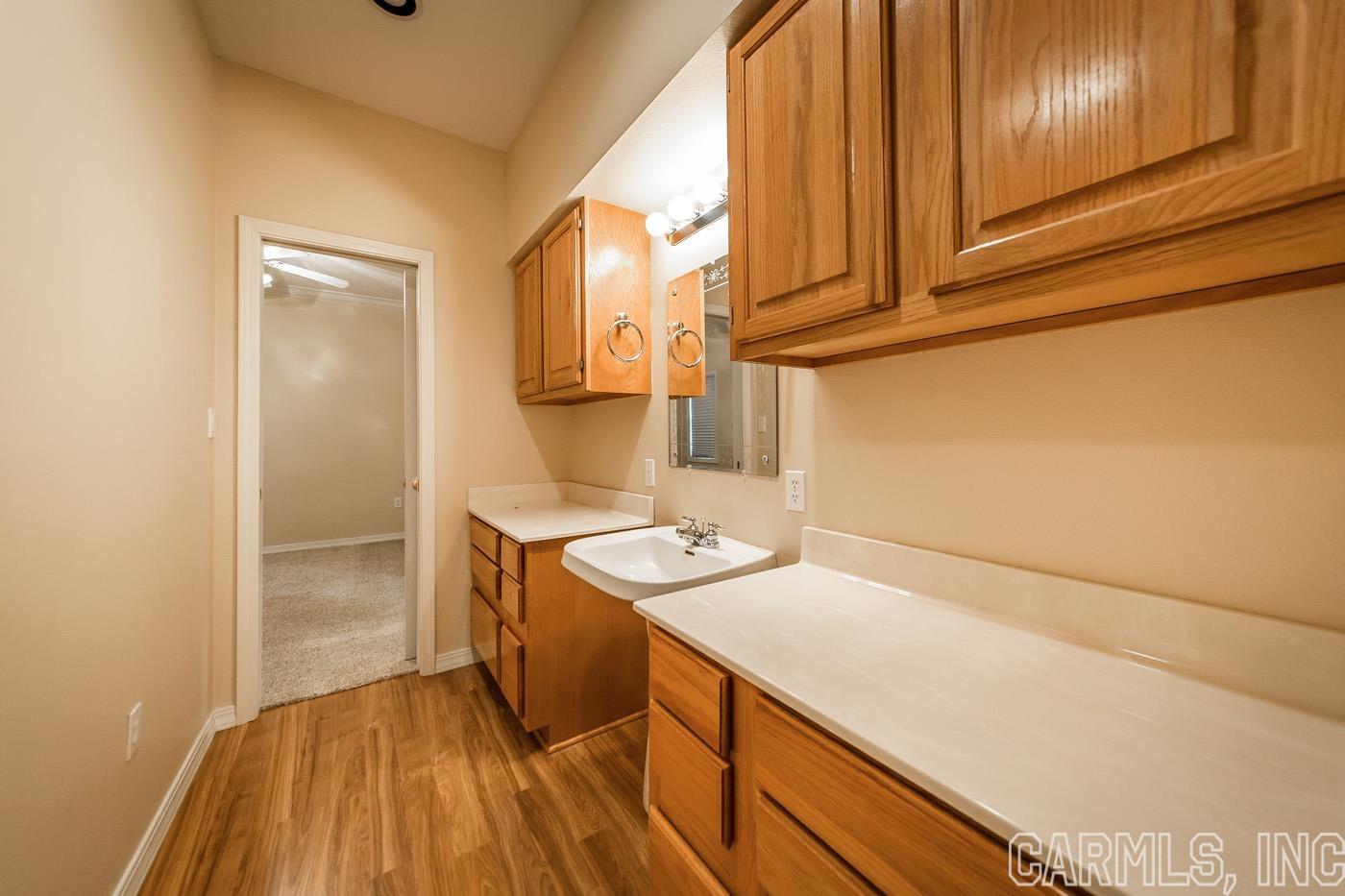 VINEGAR HILL  (H.P.R.) - Residential