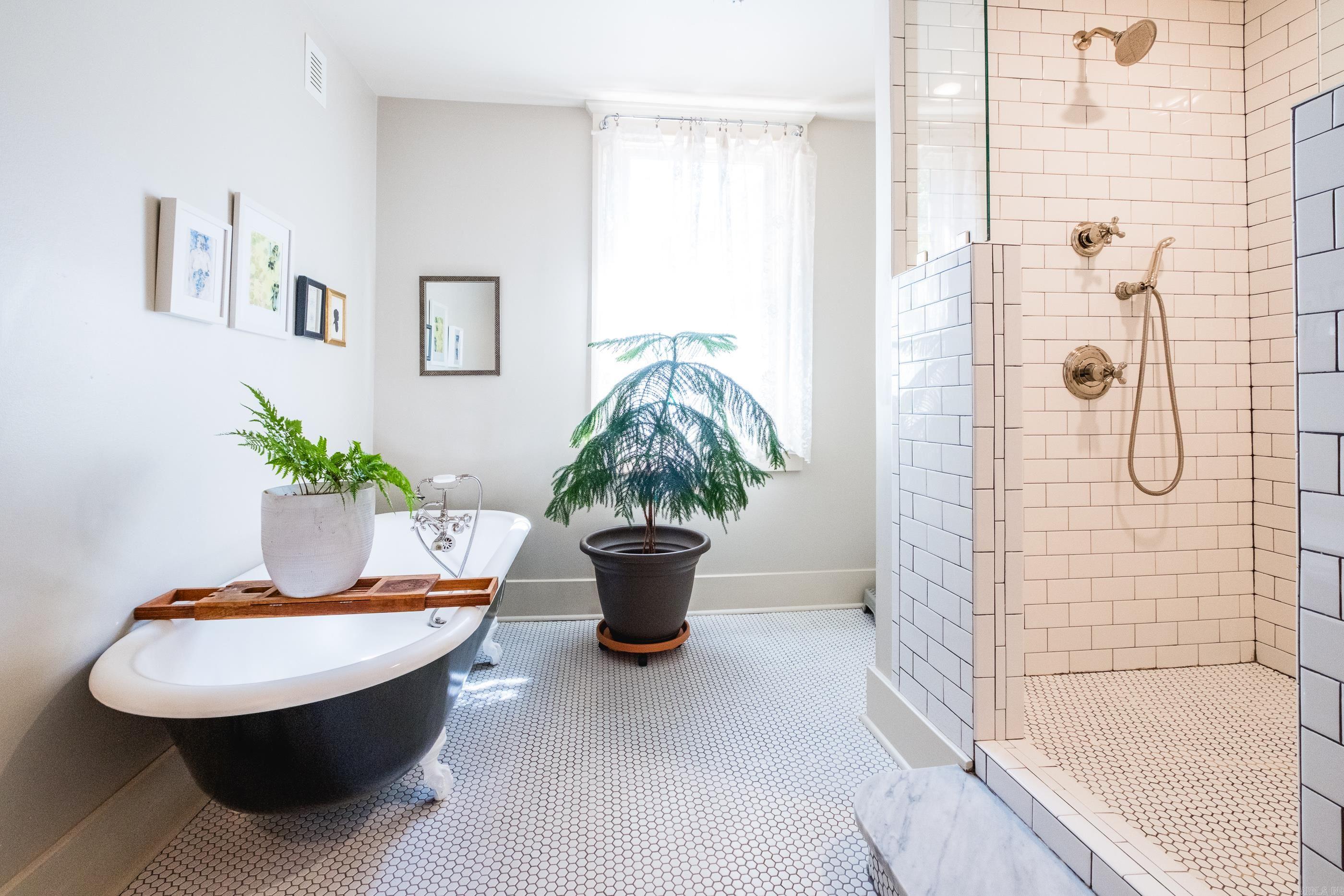 CENTENNIAL - Residential