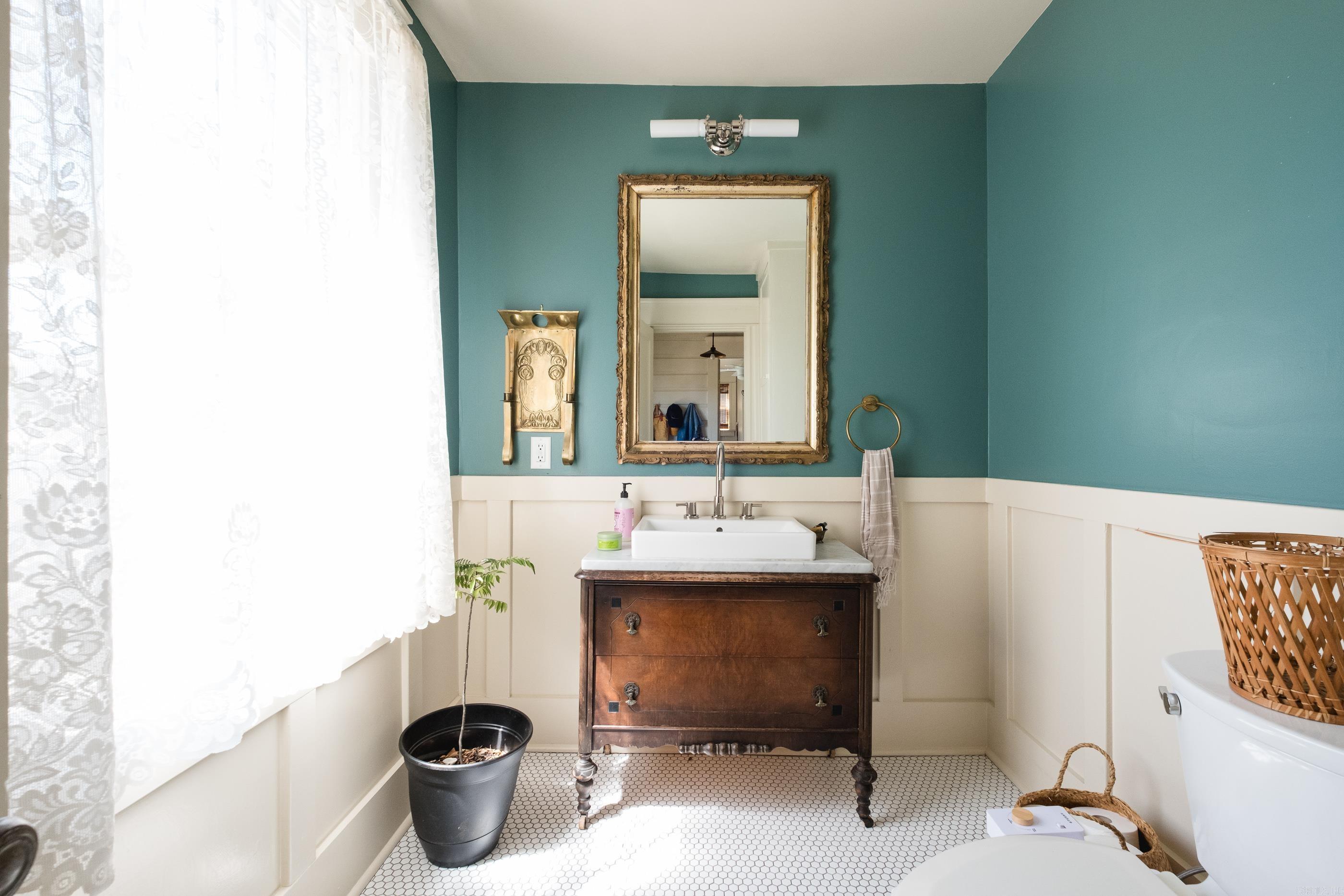 CENTENNIAL - Residential