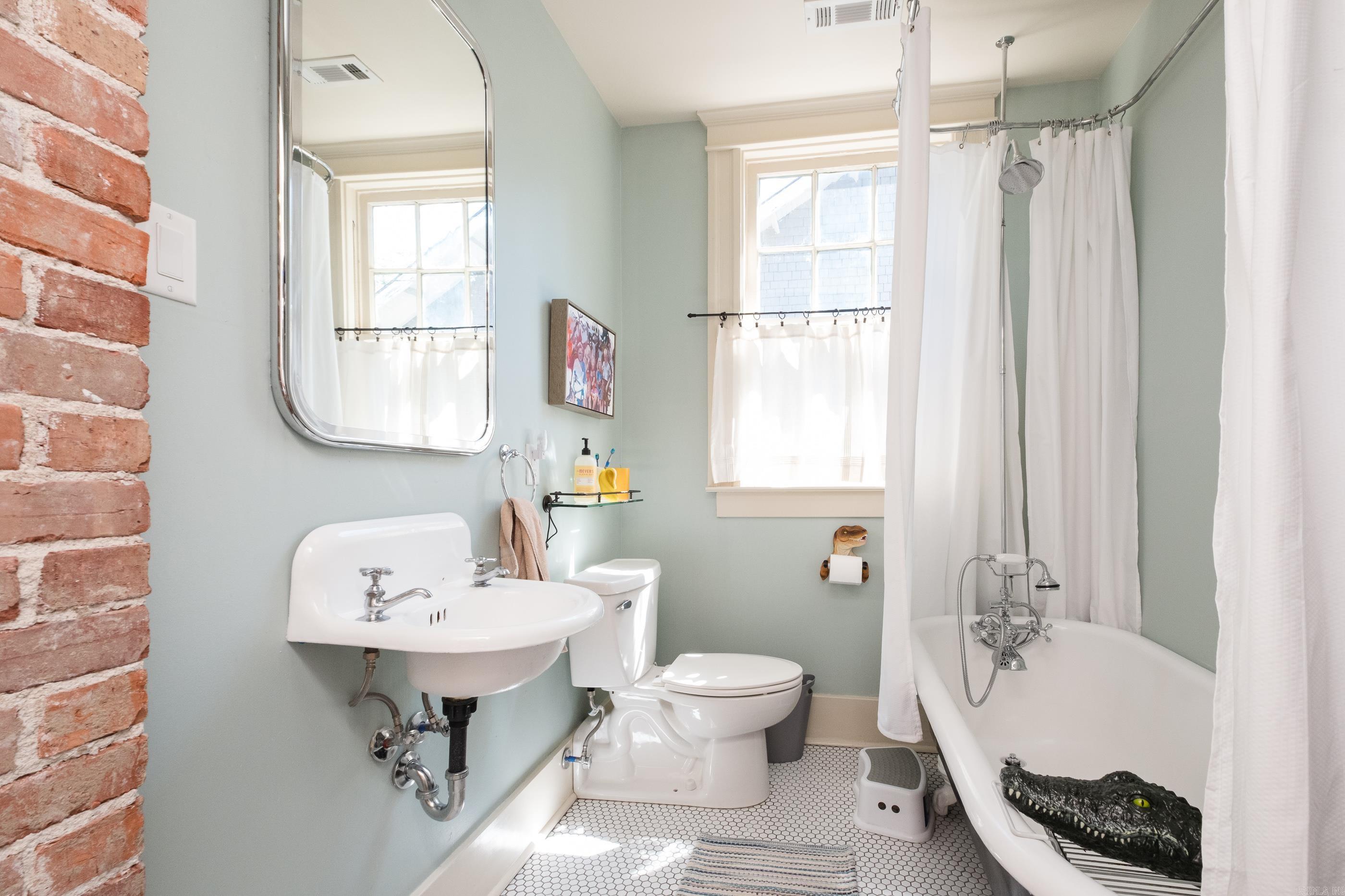 CENTENNIAL - Residential