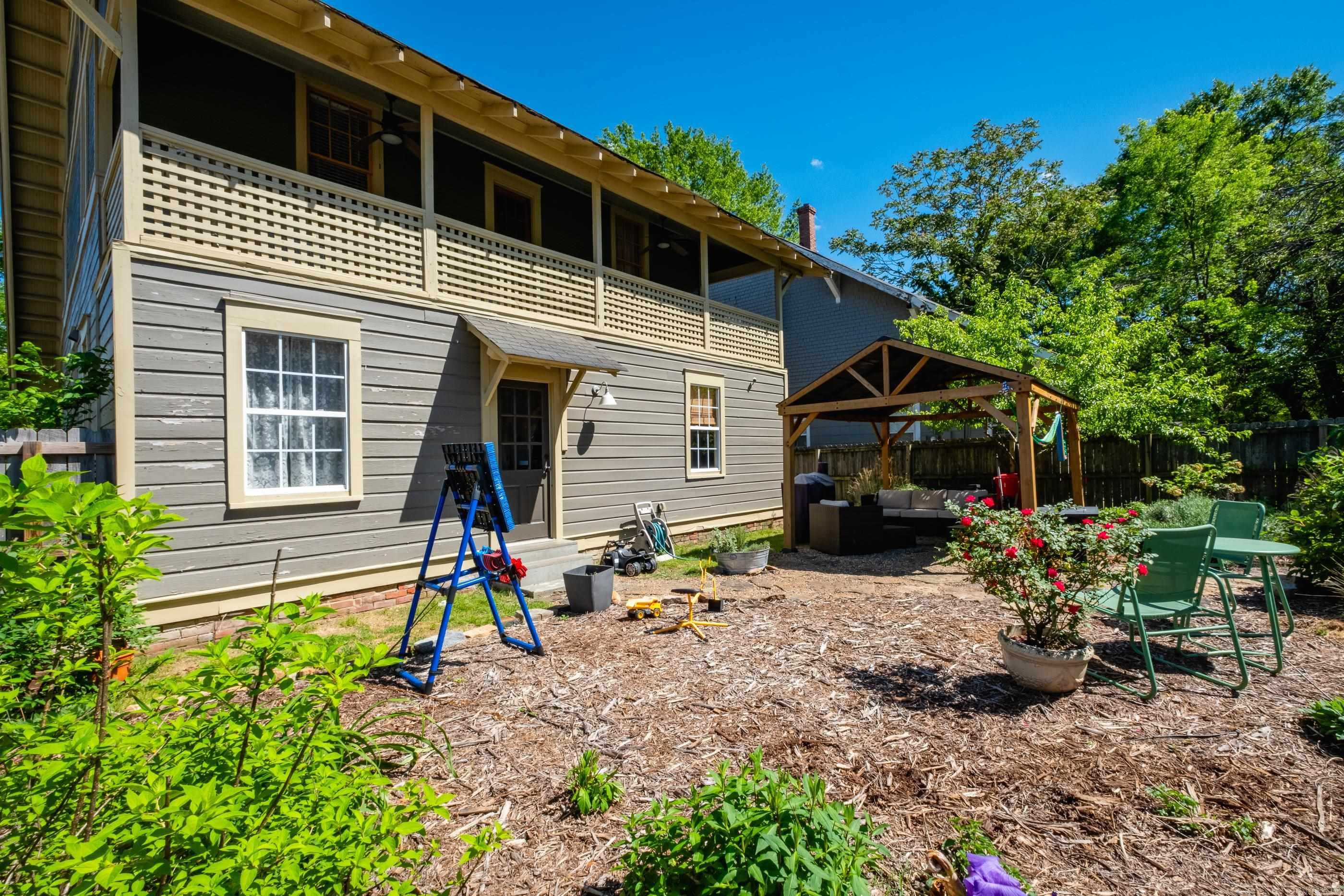 CENTENNIAL - Residential