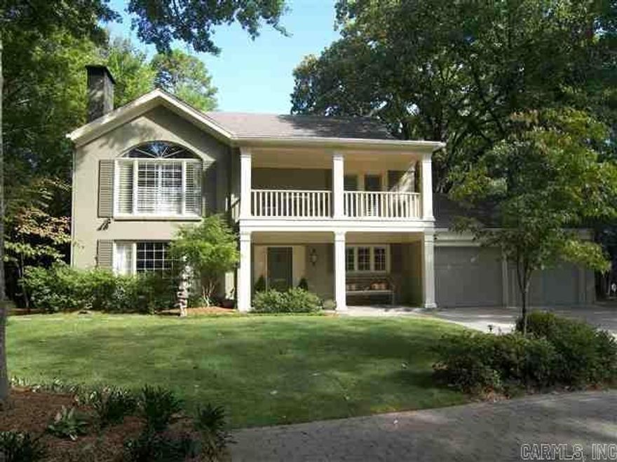 Spectacular Prospect Terrace home.  Beautiful inside and out.  Totally updated with exquisite decor.  Fabulous family floor plan. Gourmet kitchen with quality appliances and slab granite.  Large Banquet sized formal dining with fireplace.  Open family room with additional entertainment.  Stunning master suite with luxurious bath.  Wonderful outdoor entertaining with covered veranda and fireplace along with outdoor Viking kitchen. Home generator,Separate 699sf guest cottage with limestone floors and granite.