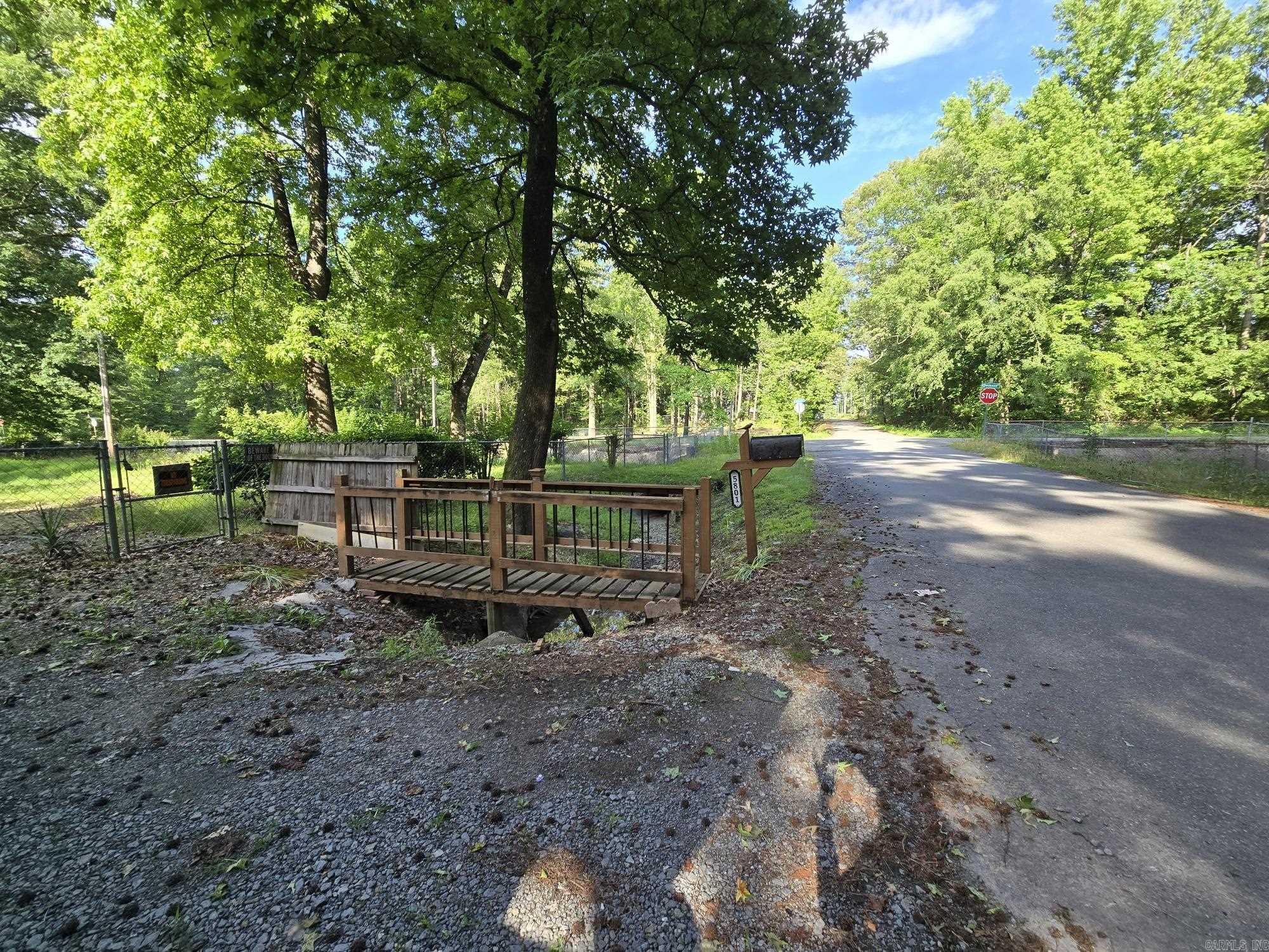 HENRYS - Residential