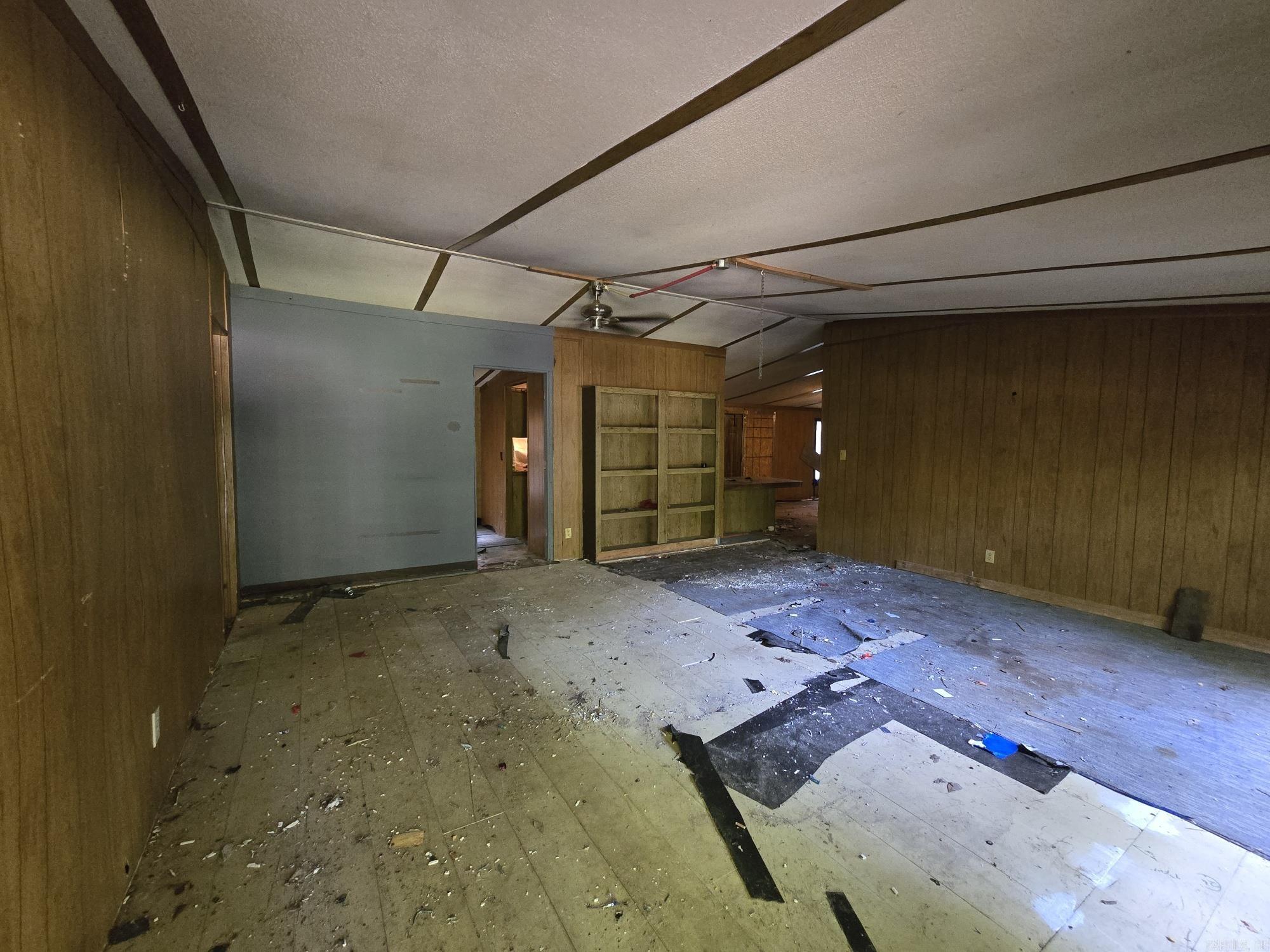 HENRYS - Residential