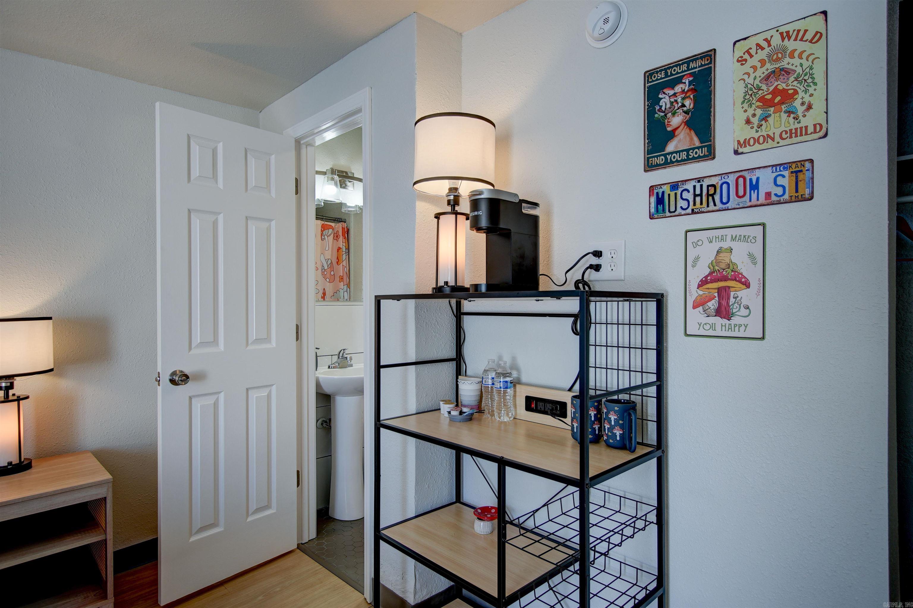 HSR BLK - Residential Income