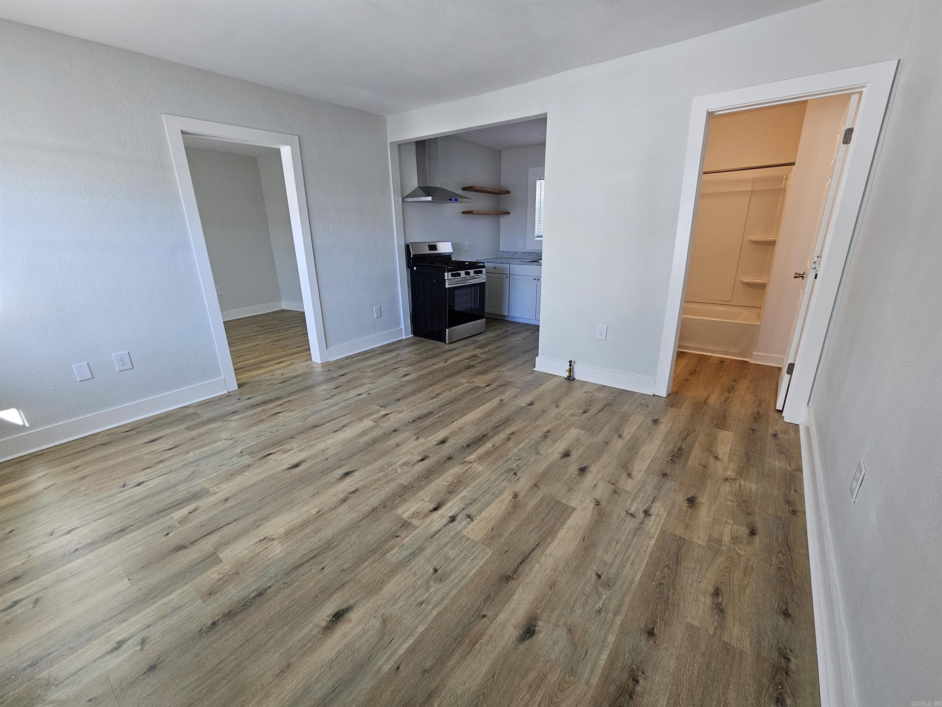 HSR BLK - Residential Income