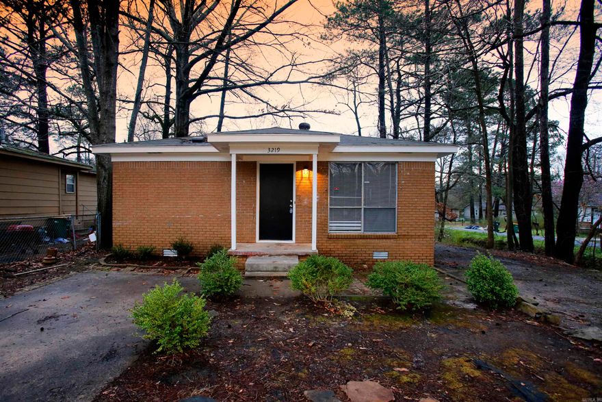 Great 3BD/1BA in Little Rock that is waiting for you to call home. Hard flooring in living spaces and carpet in the bedrooms. Decent size yard. This property is managed by Hoffman Team so beware of scammers - we will never ask you to Cashapp us money. The lease for this property is for 18 months to 2 years with a 3% increase after the first year. Income must be 3x the amount of rent per month unless you have a housing voucher. Deposit, first month’s rent, and the $50 administration fee due before move in. Visit our office or schedule a showing through our Hoffman Team website! https://showmojo.com/l/88b39bb08d