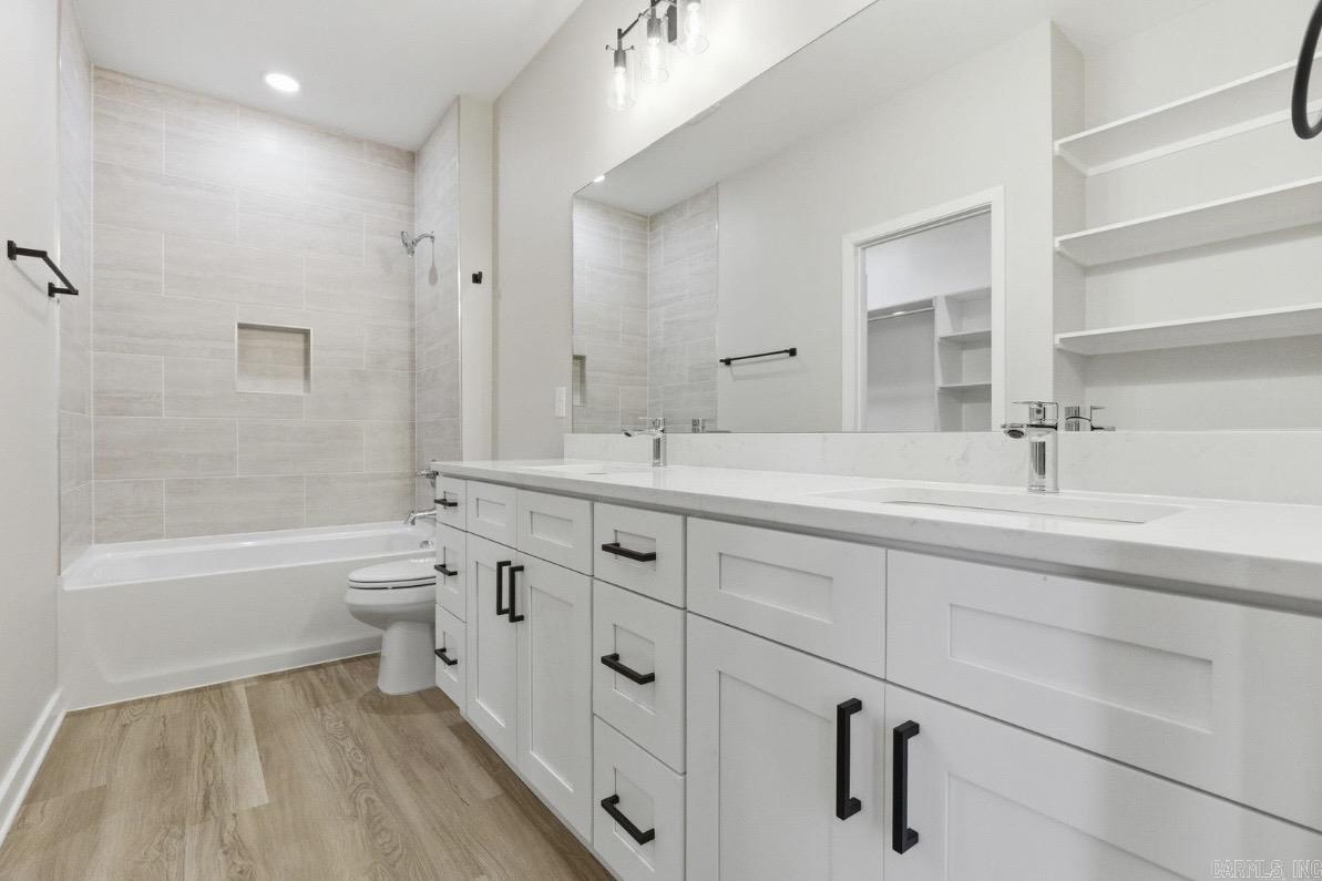 WALNUT VALLEY - Residential