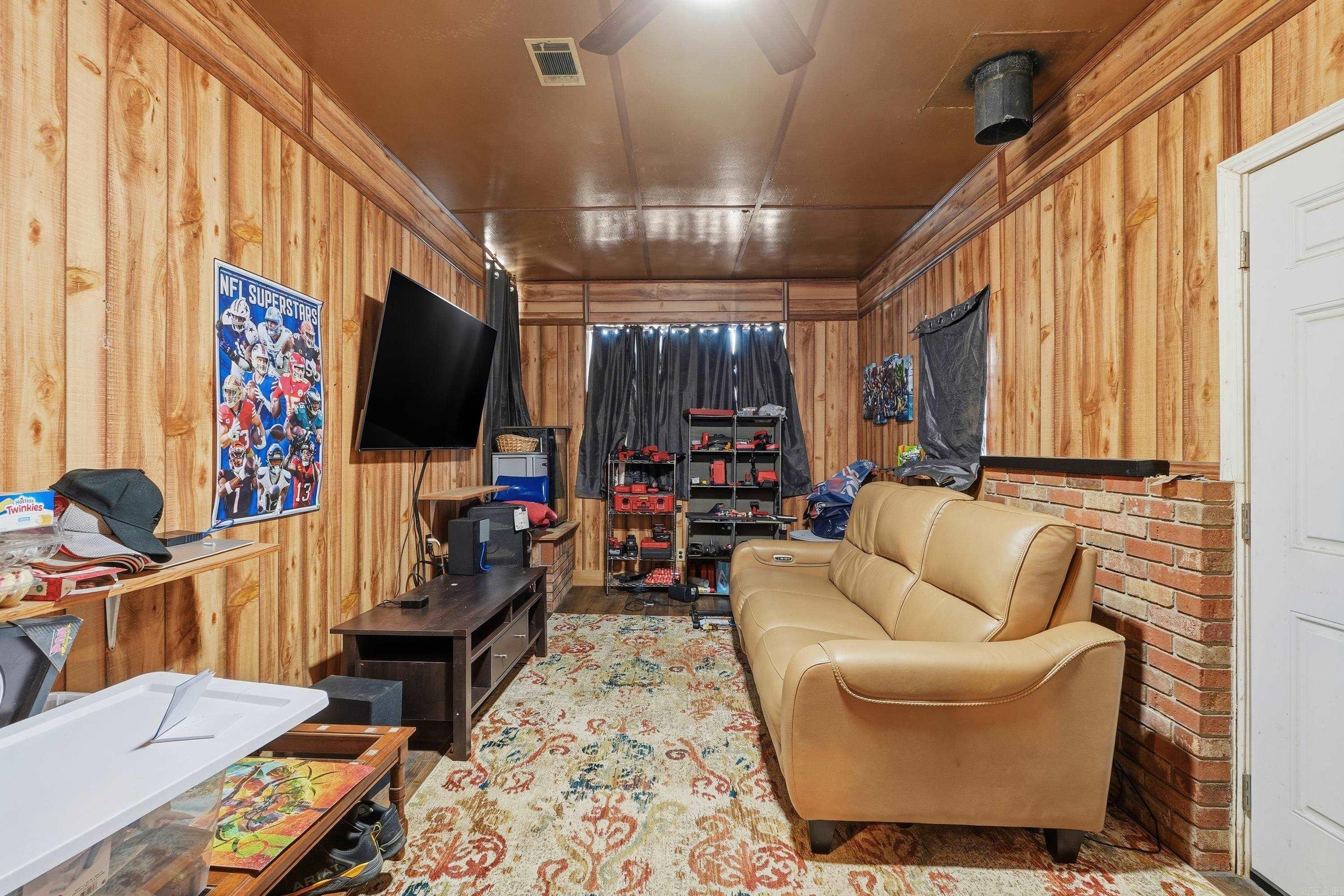 SHANNON HILLS - Residential