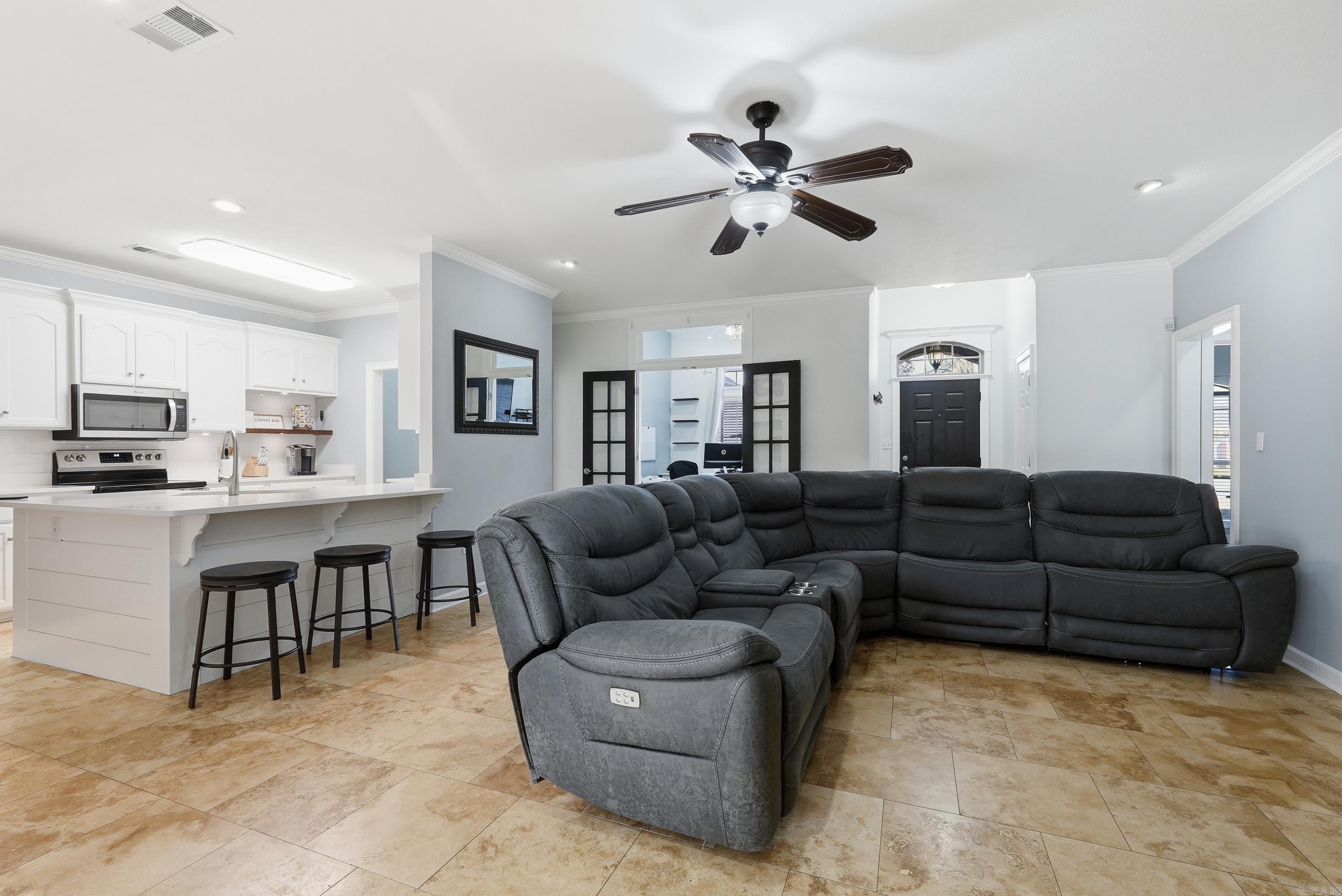 SOUTH WIND - Residential