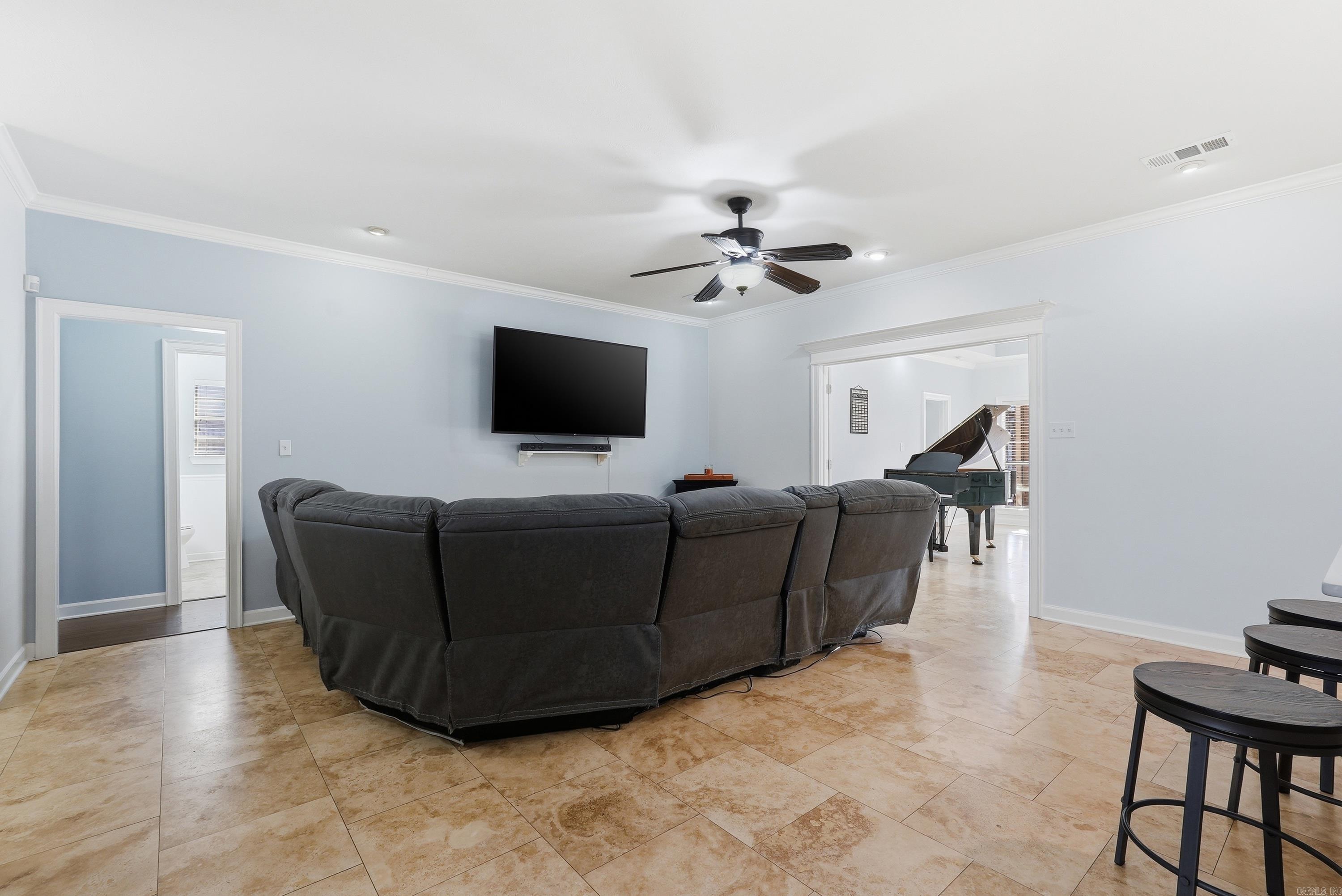 SOUTH WIND - Residential