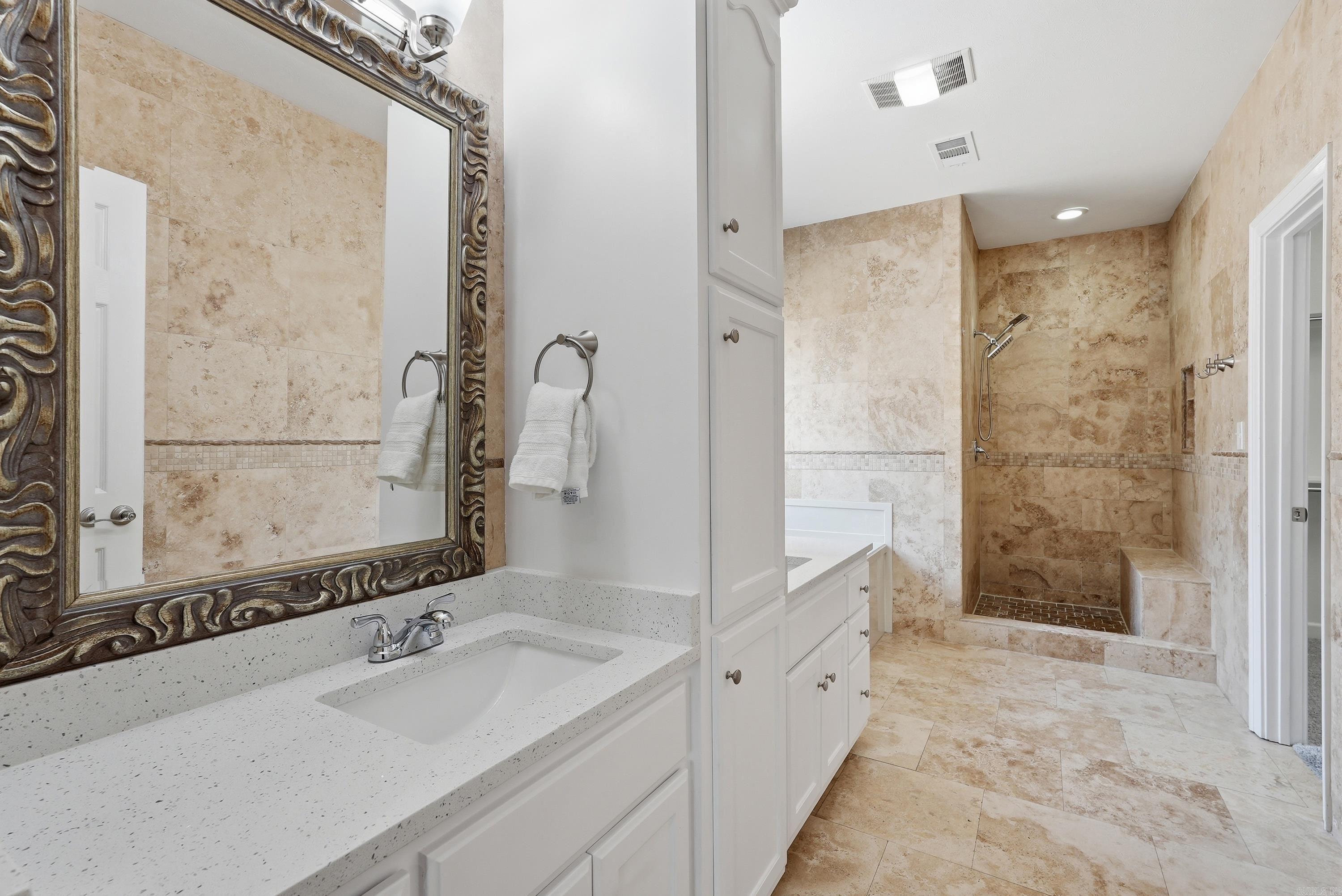 SOUTH WIND - Residential