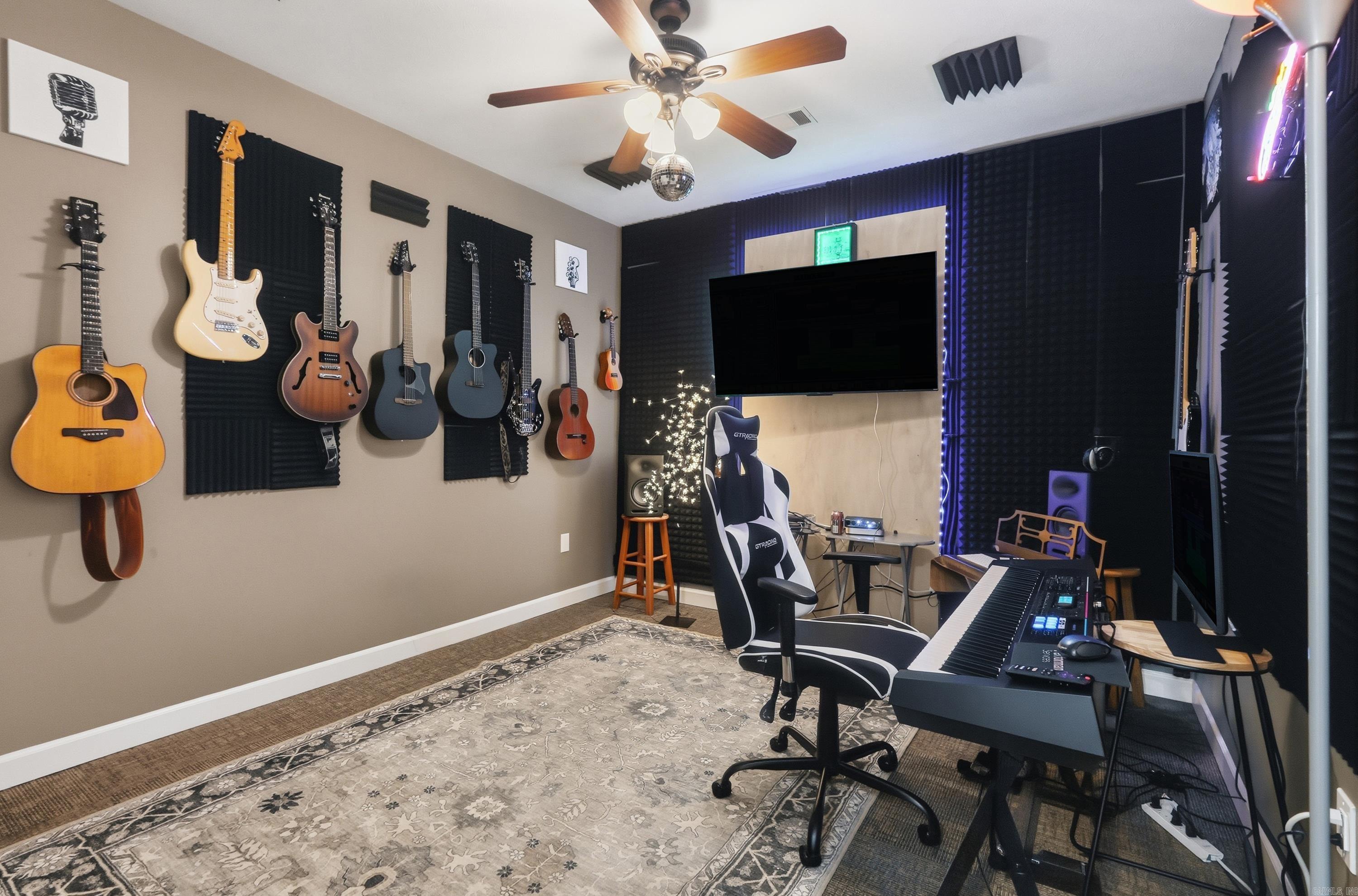 SOUTH WIND - Residential