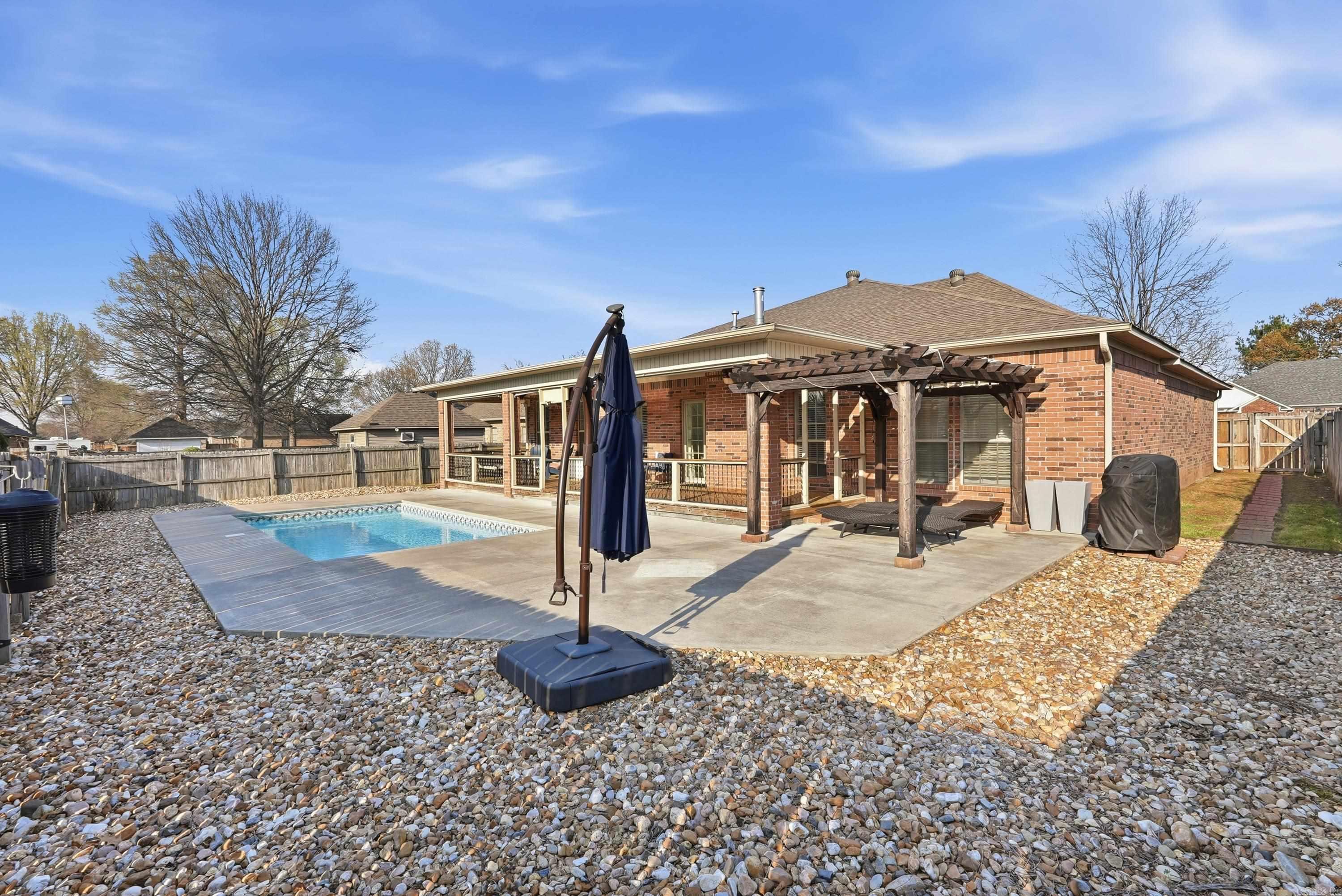 SOUTH WIND - Residential