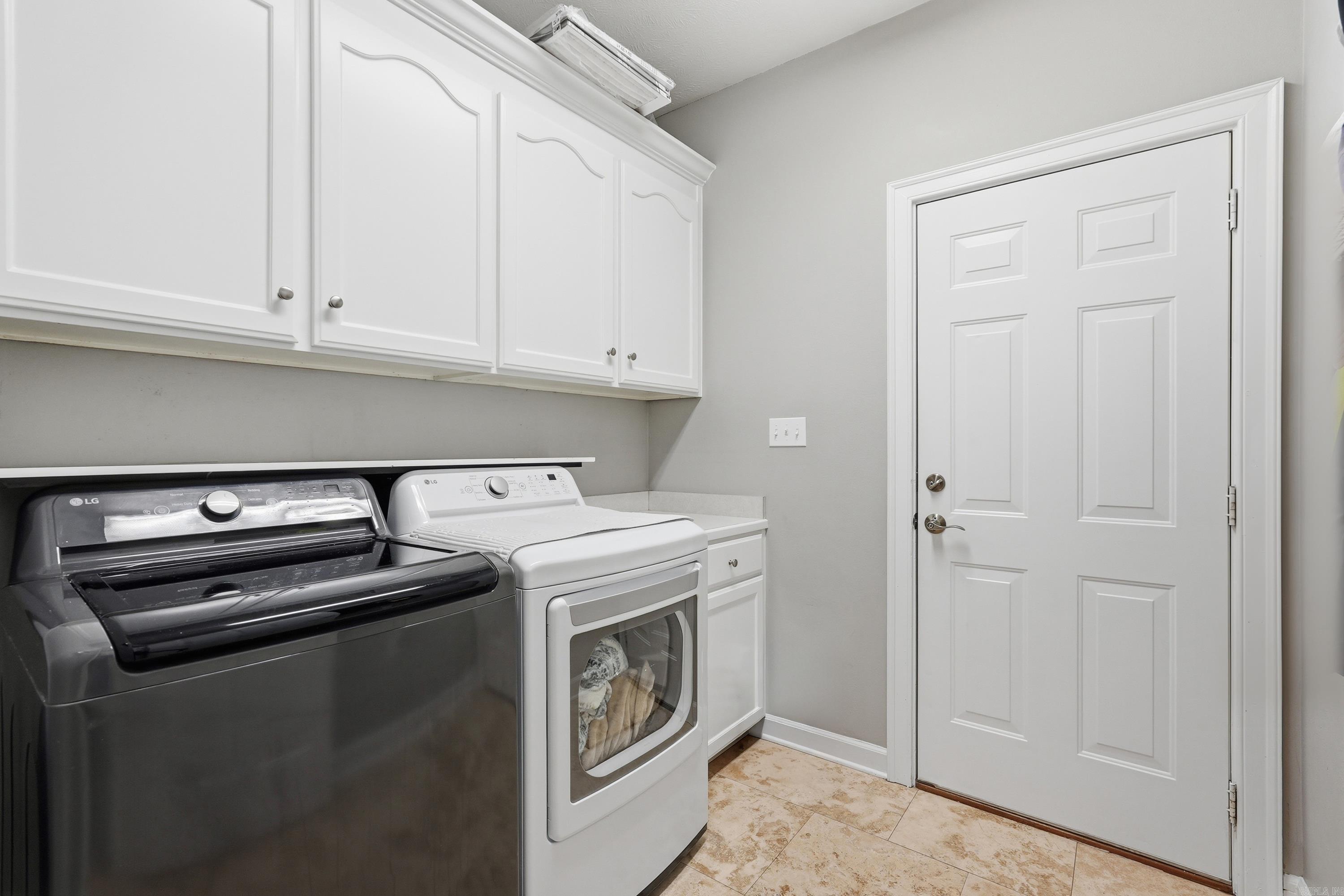 SOUTH WIND - Residential