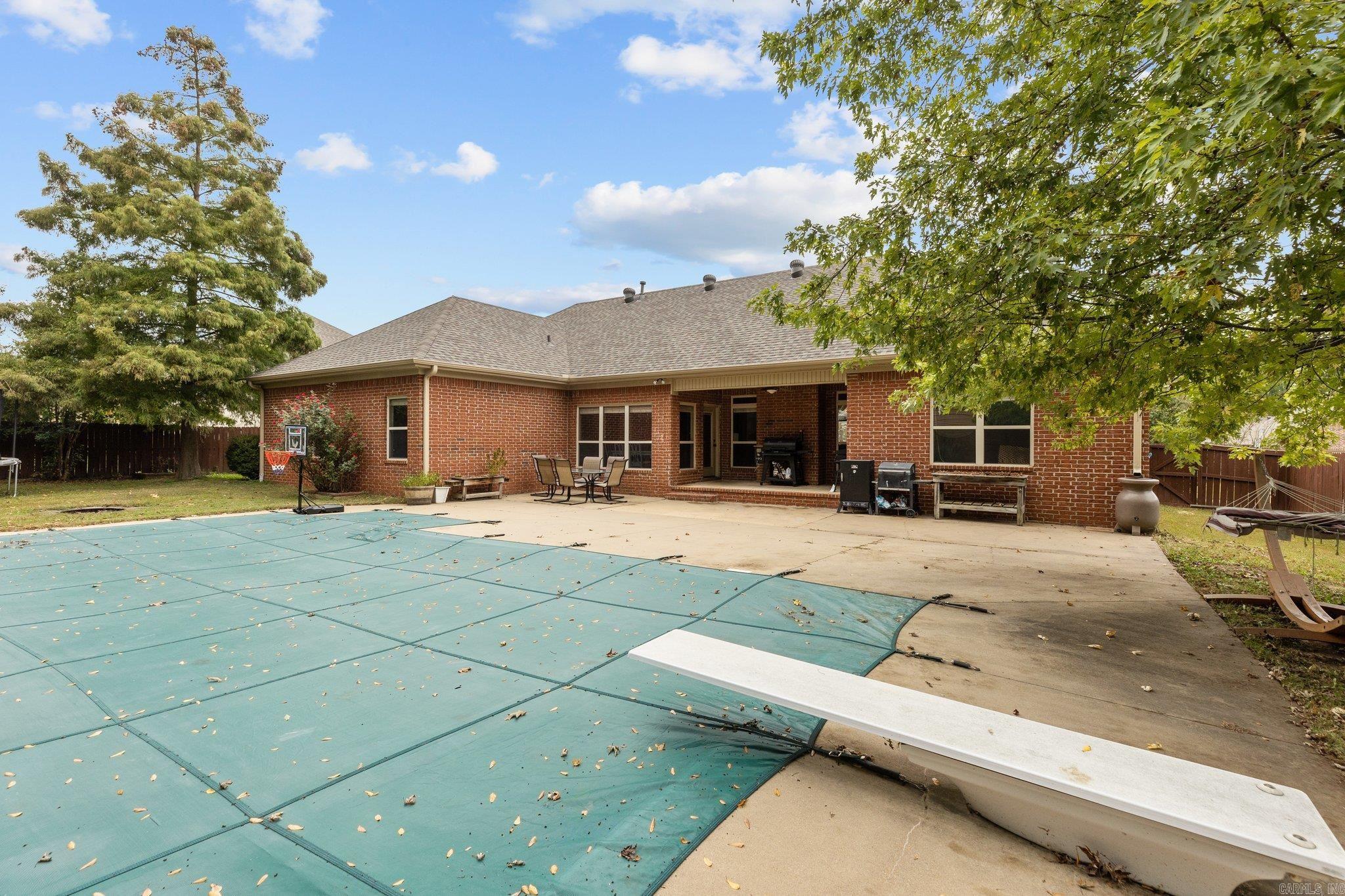 SHADOW CREEK - Residential