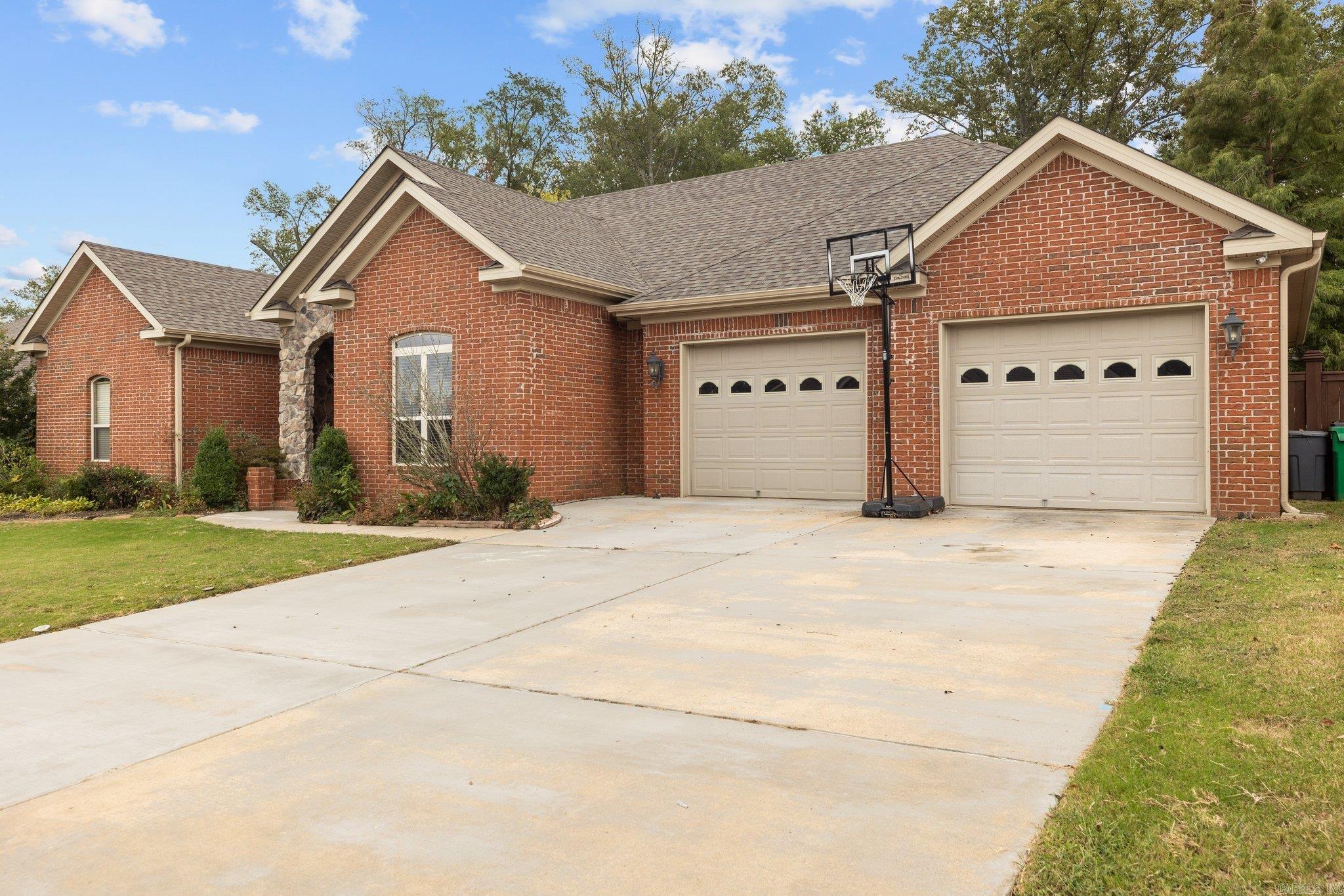 SHADOW CREEK - Residential