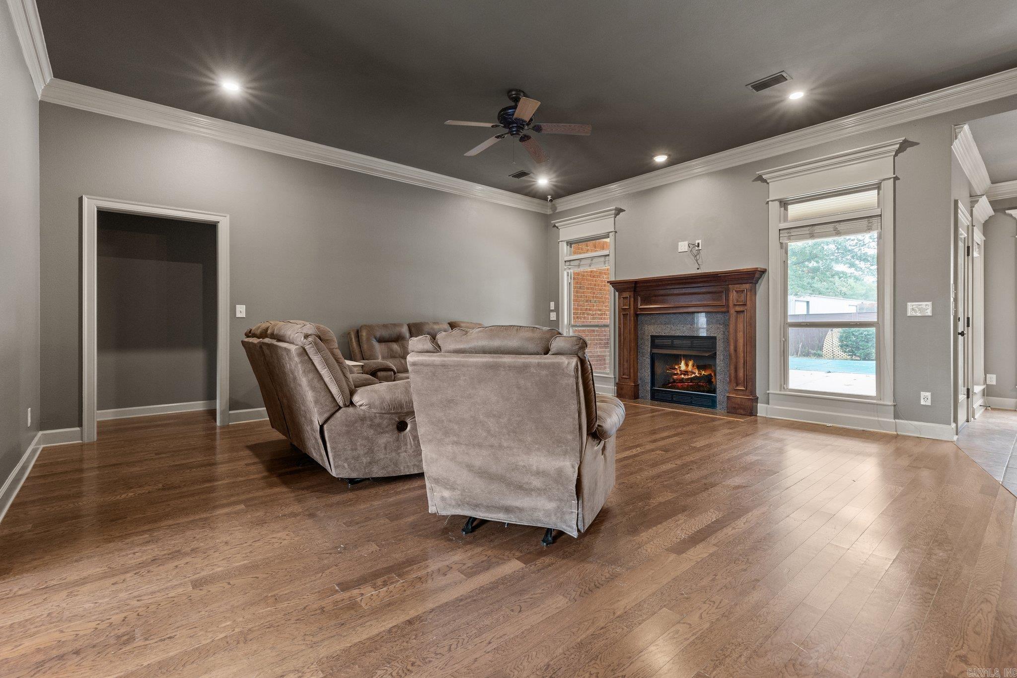 SHADOW CREEK - Residential