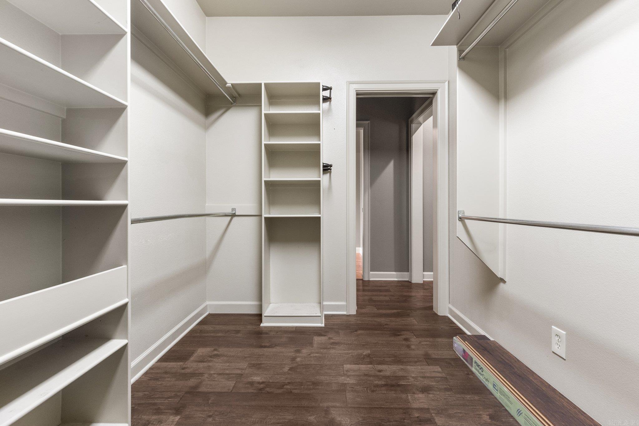 SHADOW CREEK - Residential