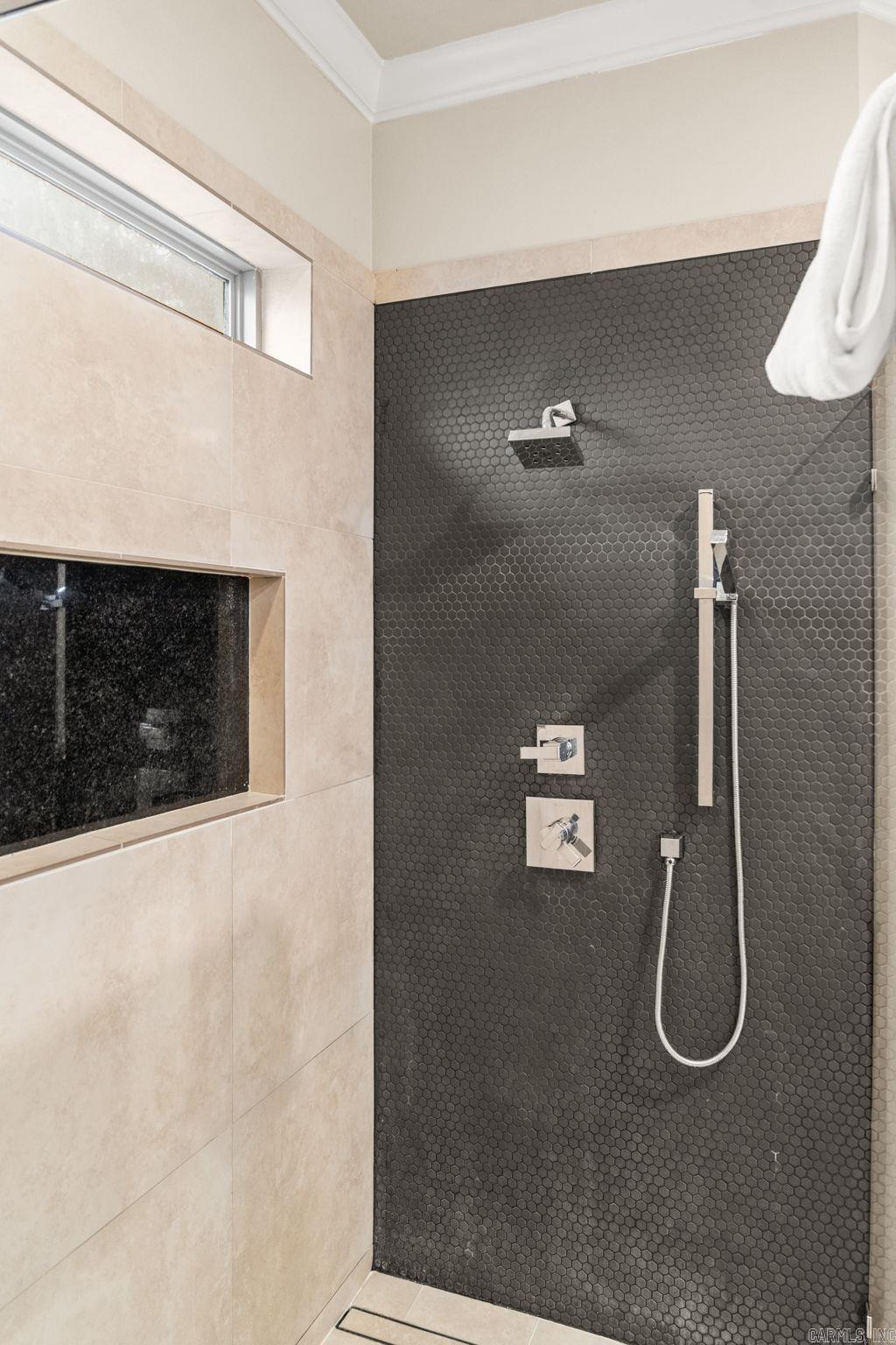 WOODLANDS EDGE - Residential