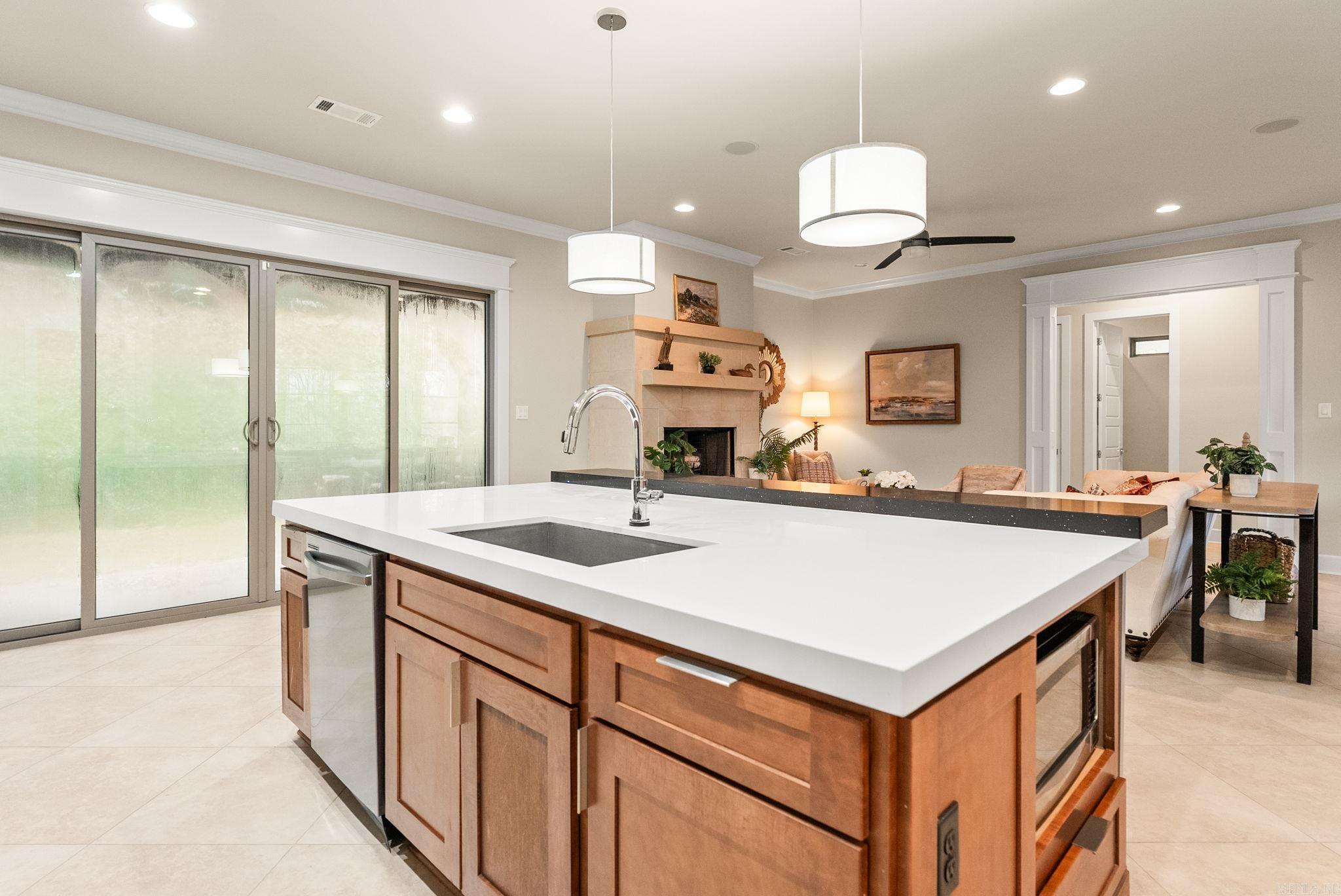 WOODLANDS EDGE - Residential