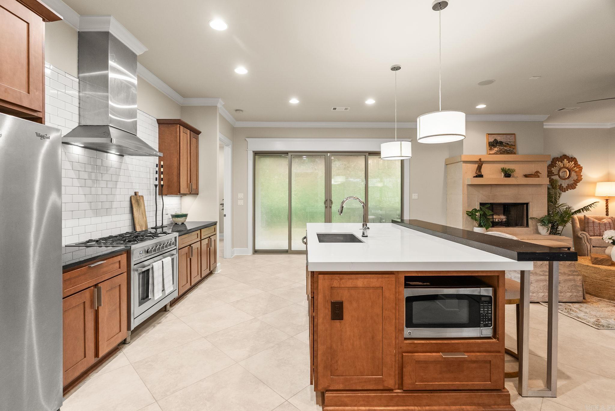 WOODLANDS EDGE - Residential