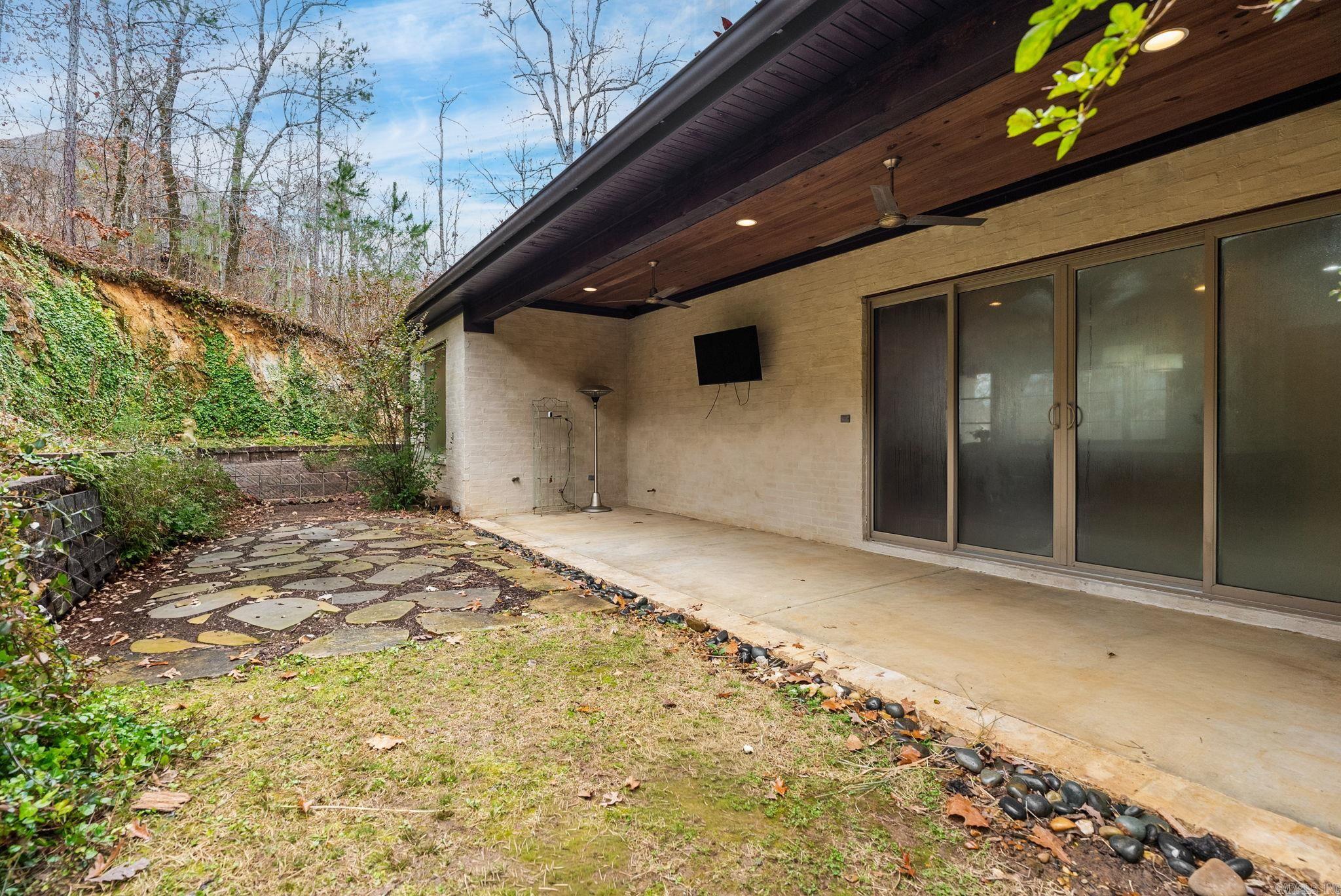 WOODLANDS EDGE - Residential