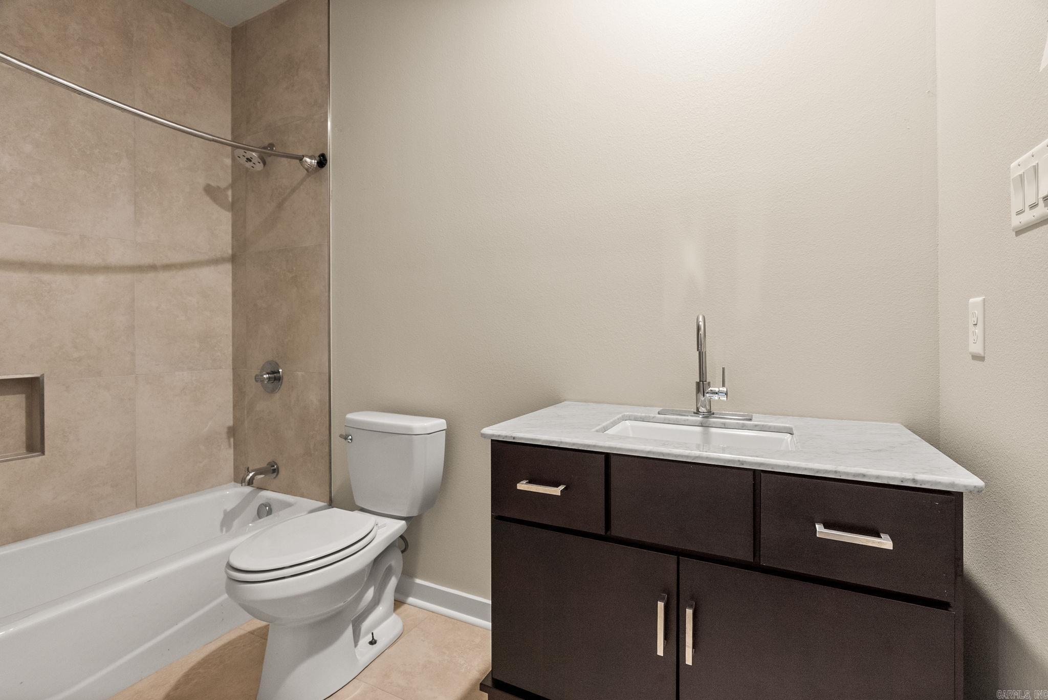 WOODLANDS EDGE - Residential