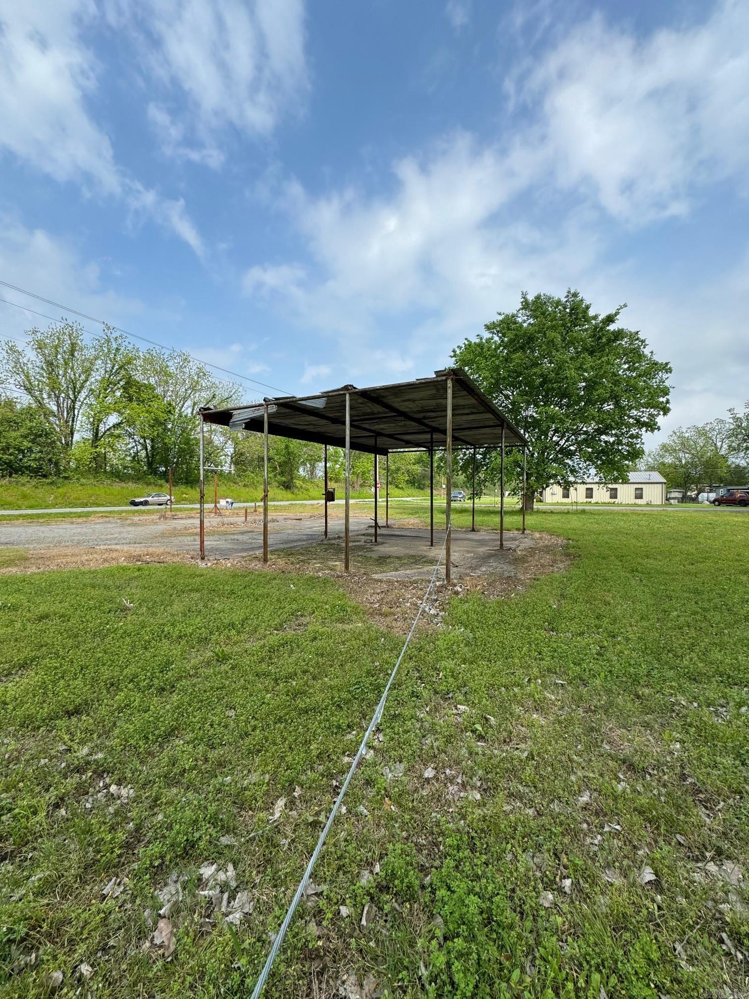 S-L-G - Commercial Sale