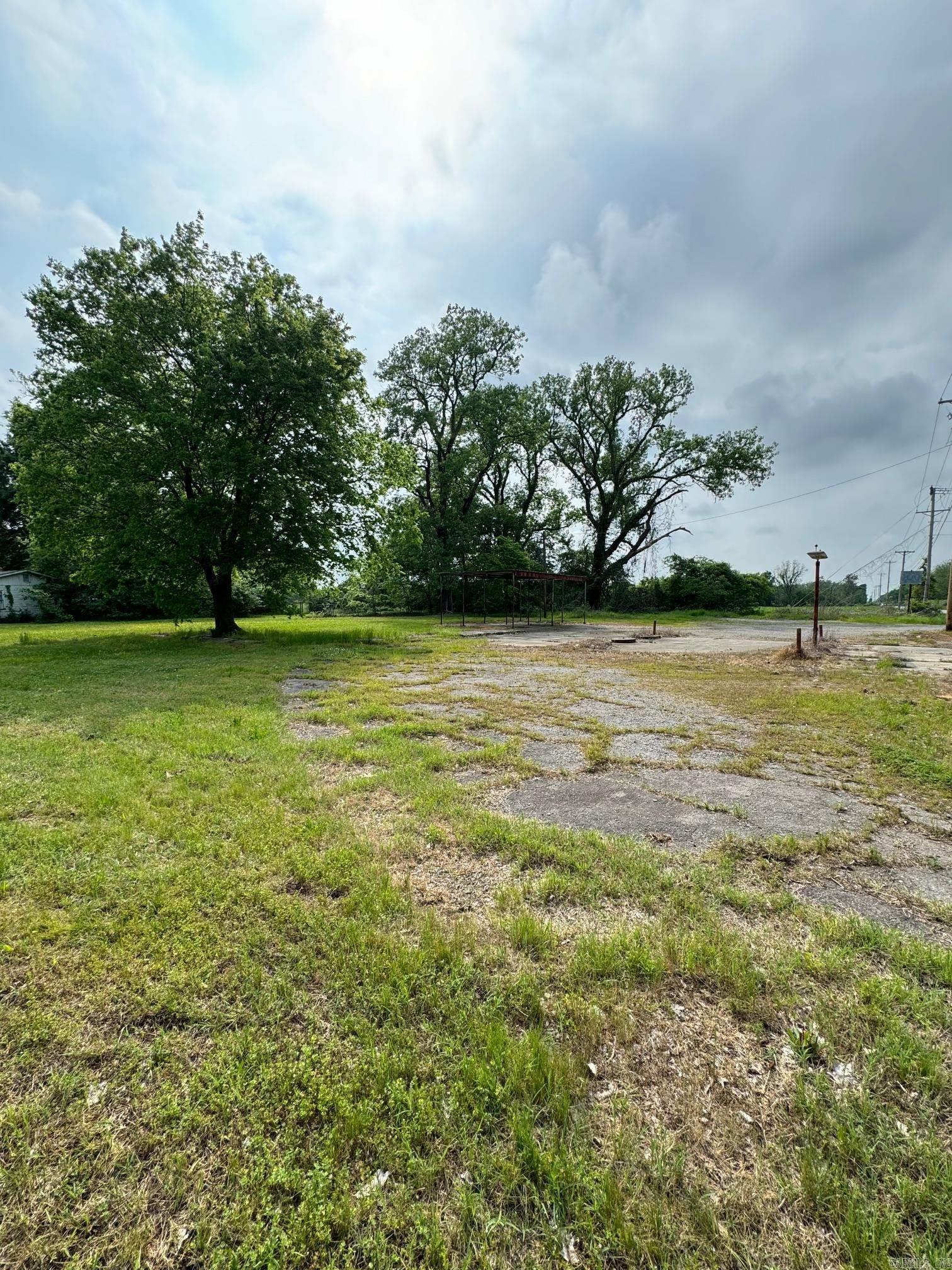 S-L-G - Commercial Sale