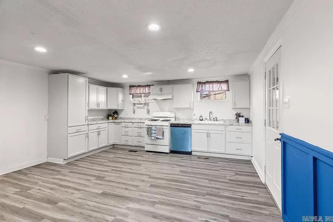 LONGVIEW - Residential