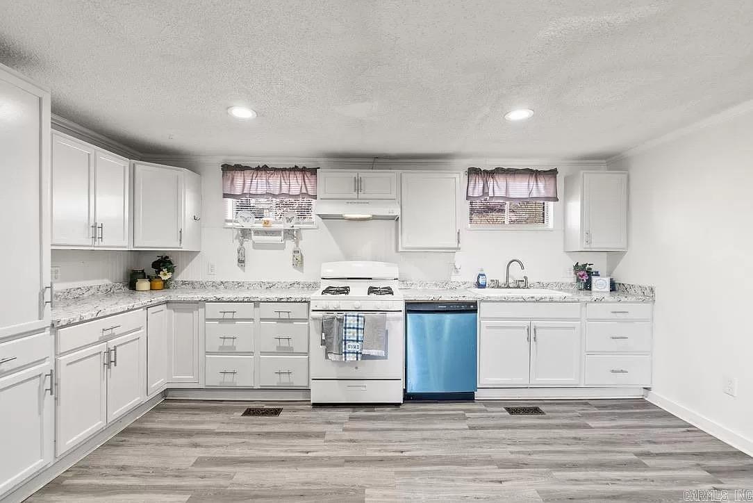 LONGVIEW - Residential