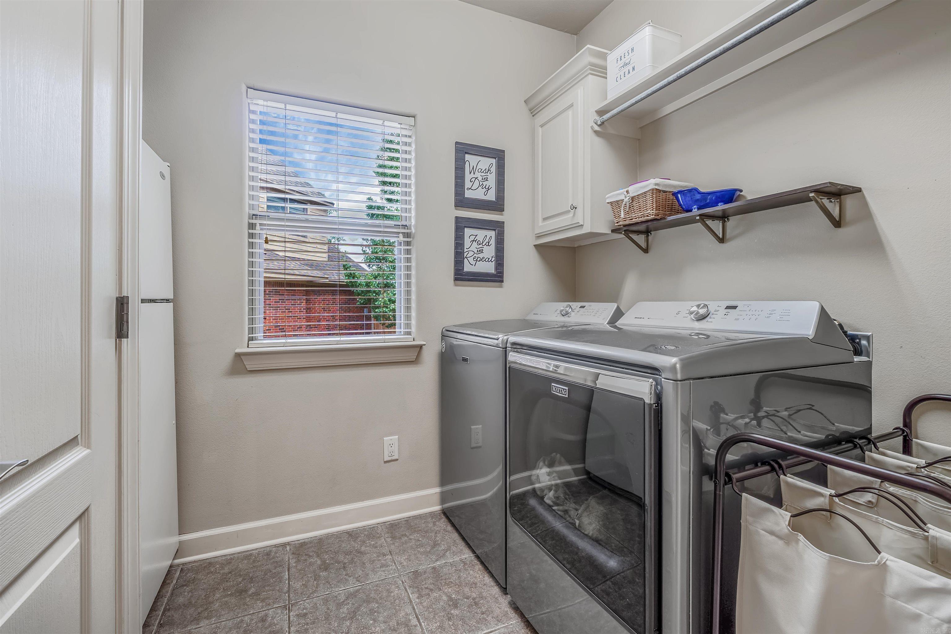 SOUTH SHORE ADDN - Residential