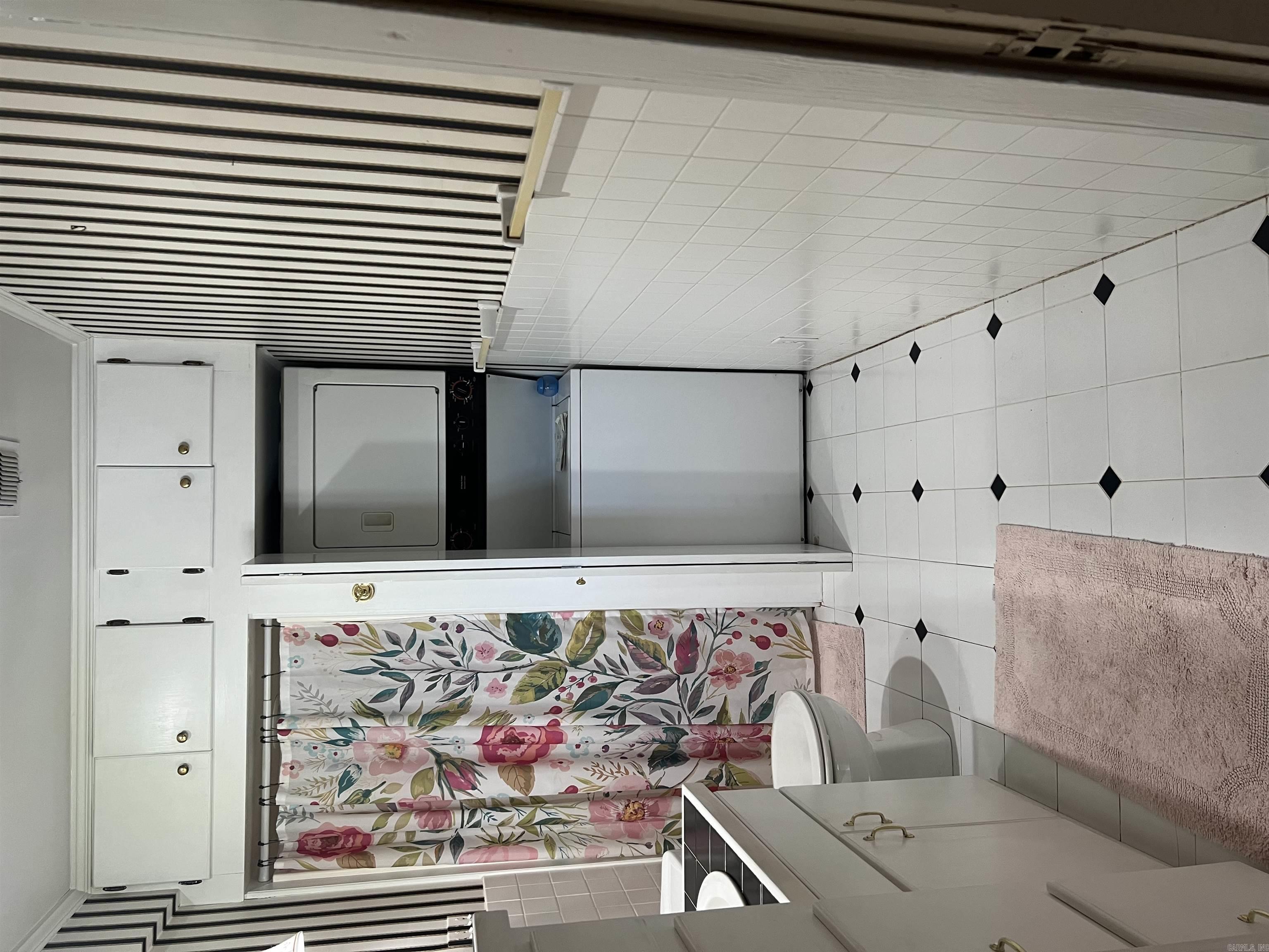 Not in Subdivision - Residential Lease