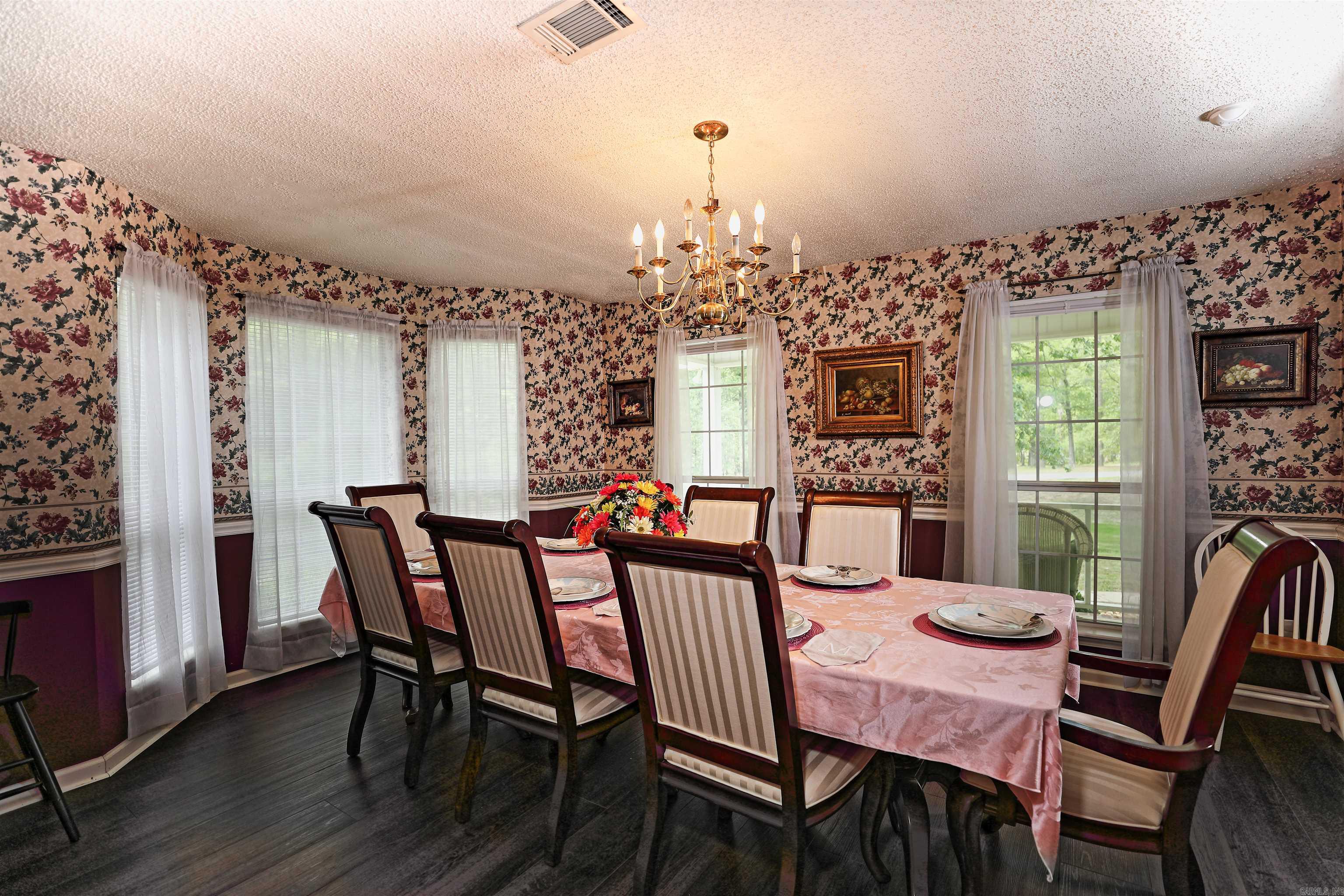 COUNTRY VILLAGE ESTATES - Residential