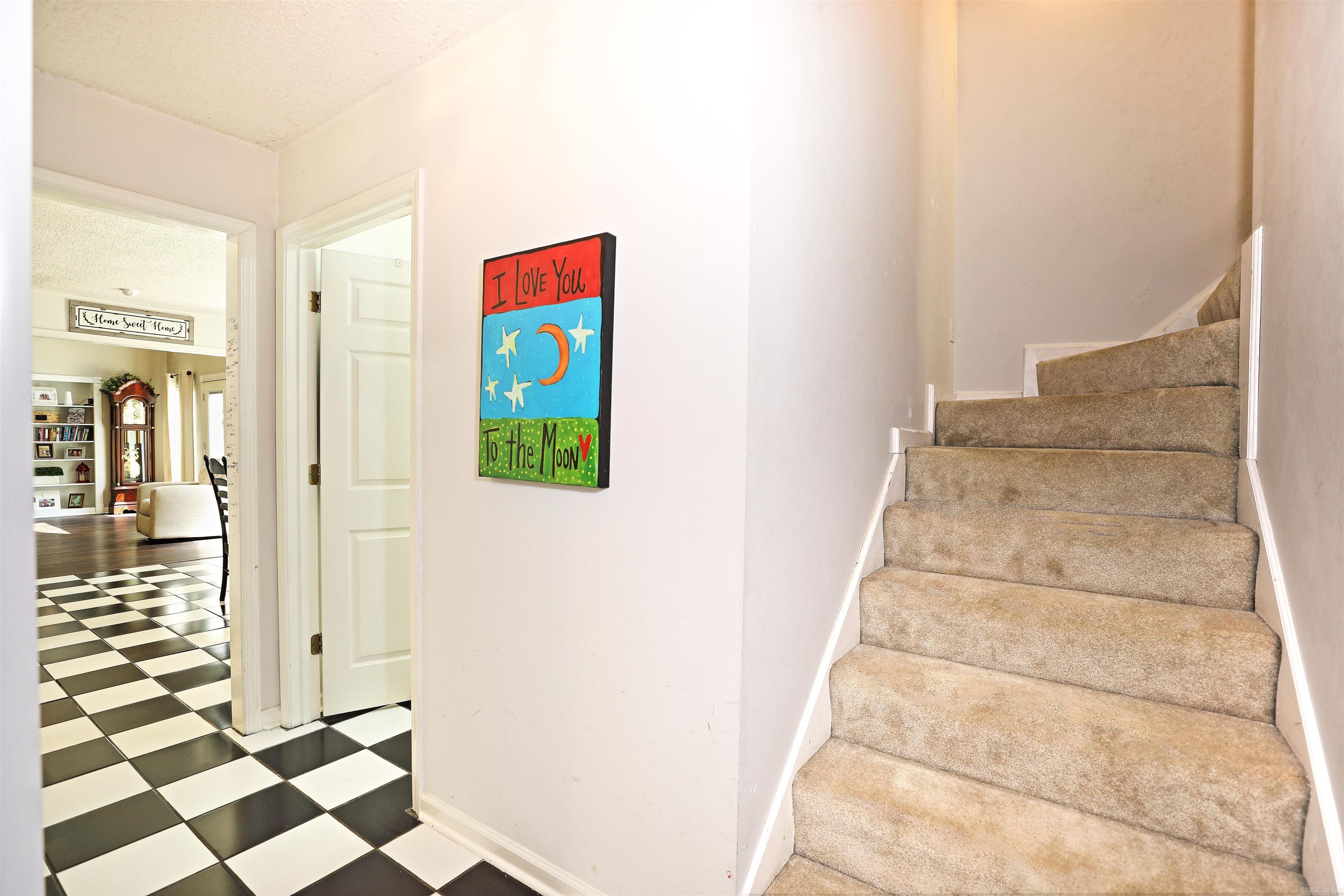 COUNTRY VILLAGE ESTATES - Residential