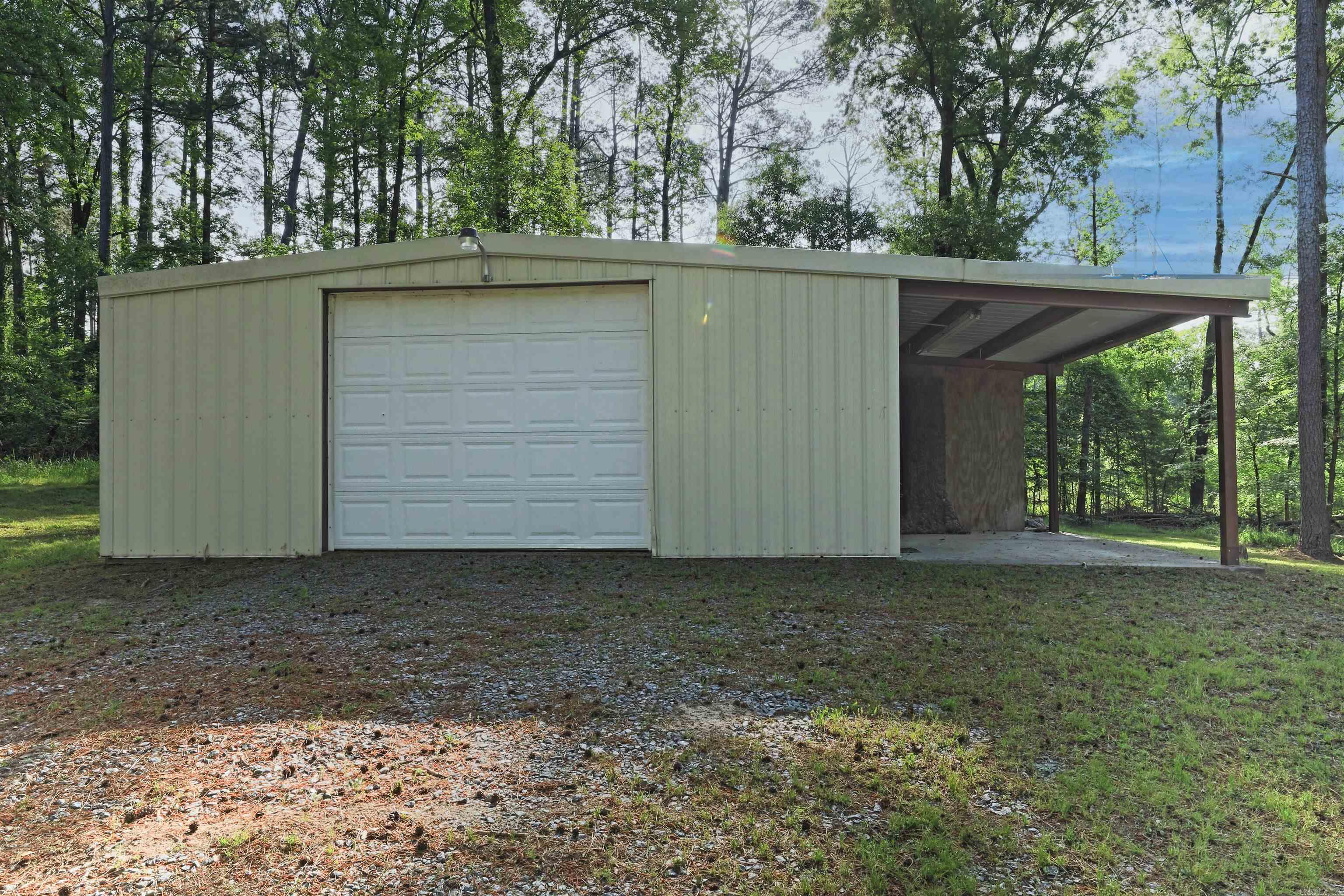 COUNTRY VILLAGE ESTATES - Residential