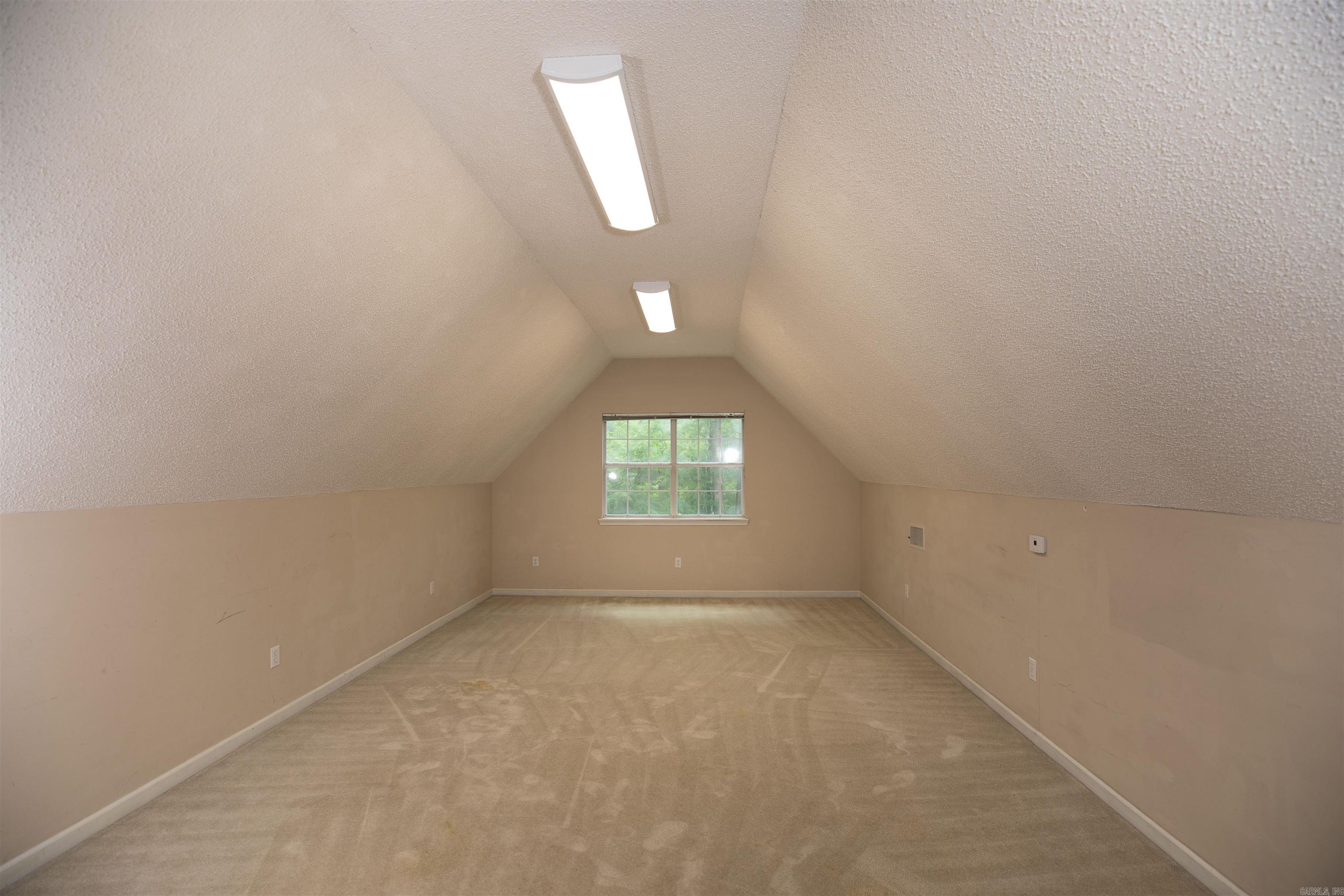 COUNTRY VILLAGE ESTATES - Residential