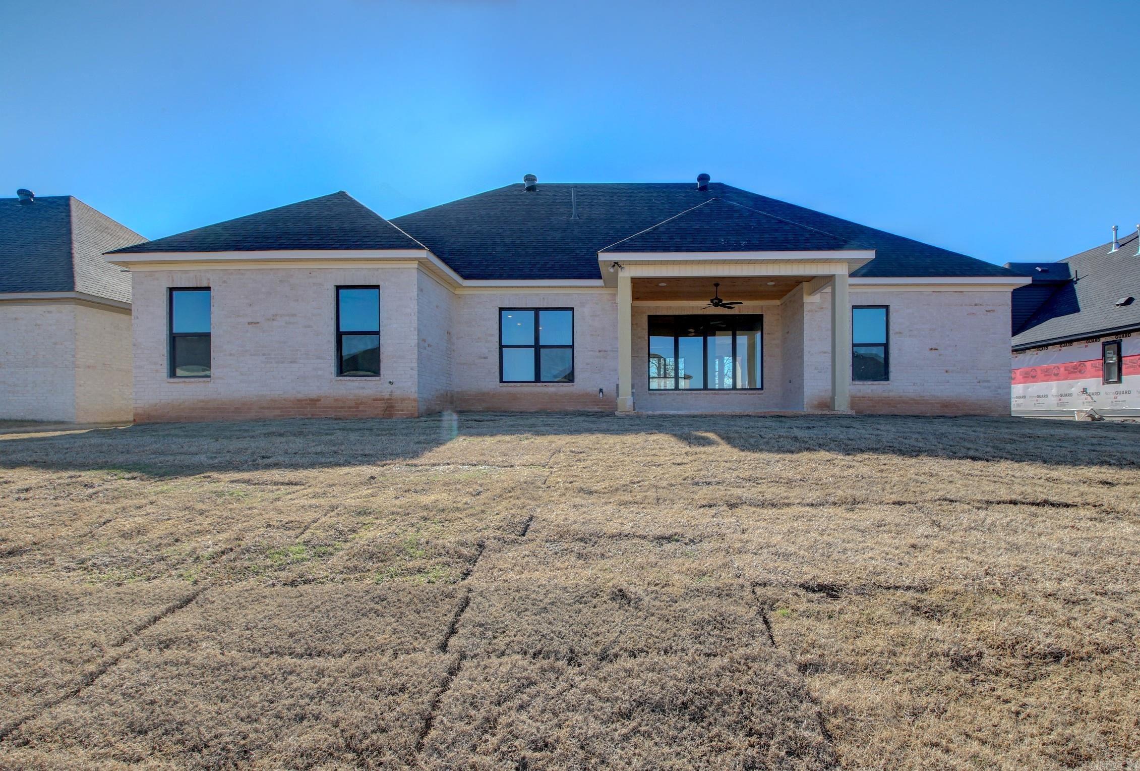 COUNTRY CLUB OF ARK THE - Residential