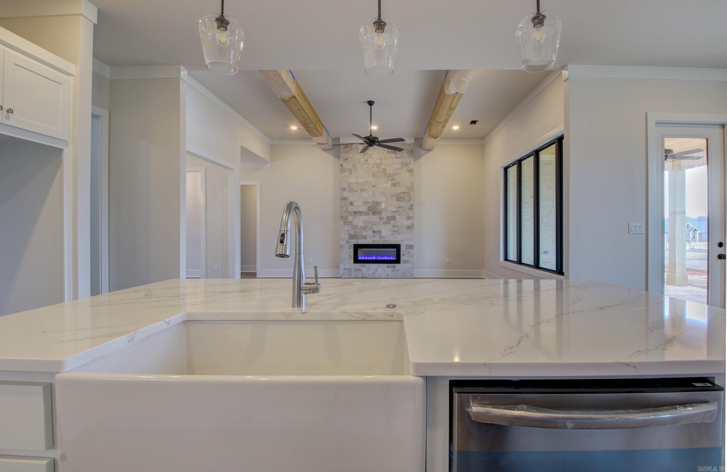 COUNTRY CLUB OF ARK THE - Residential