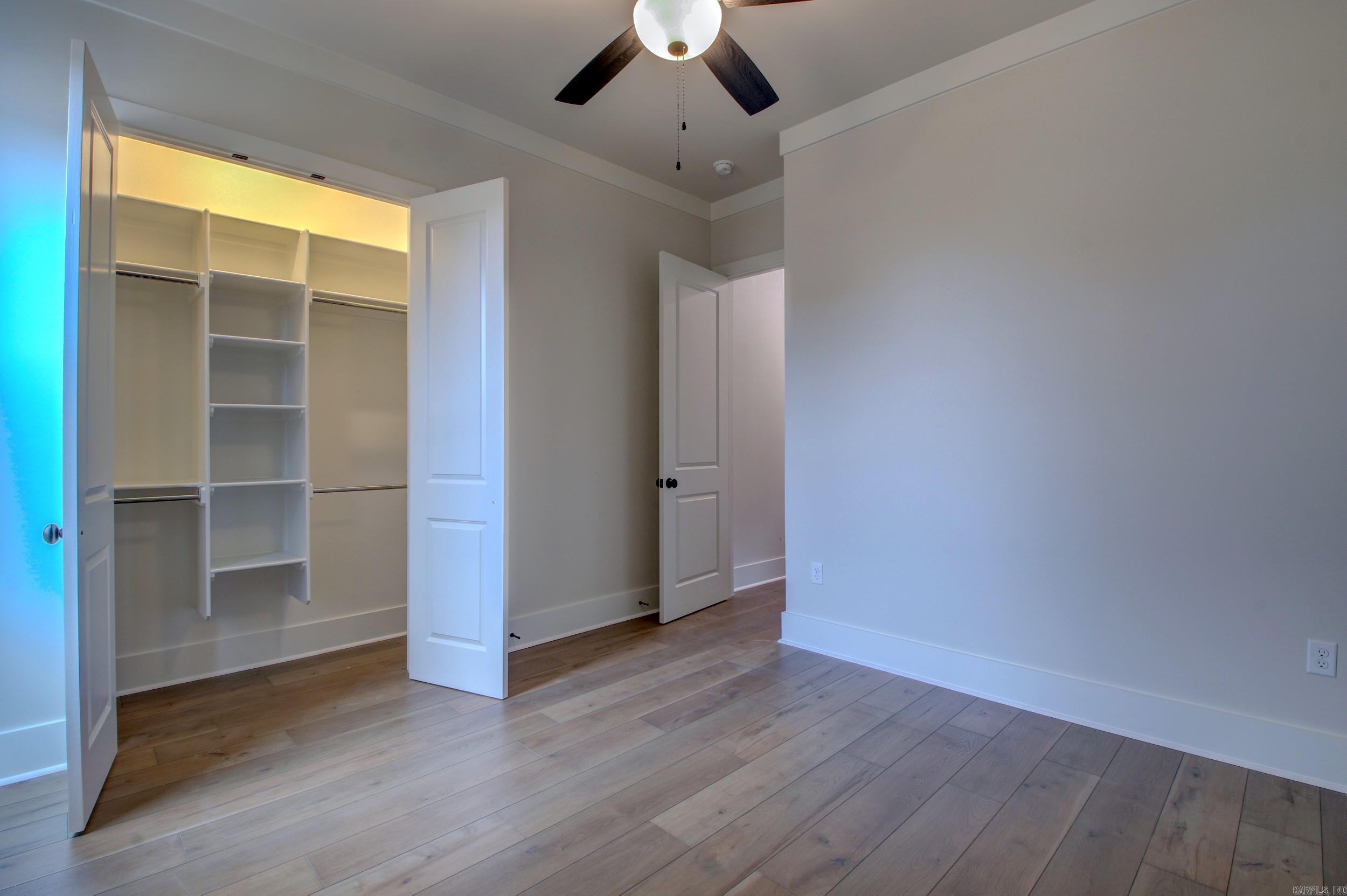 COUNTRY CLUB OF ARK THE - Residential