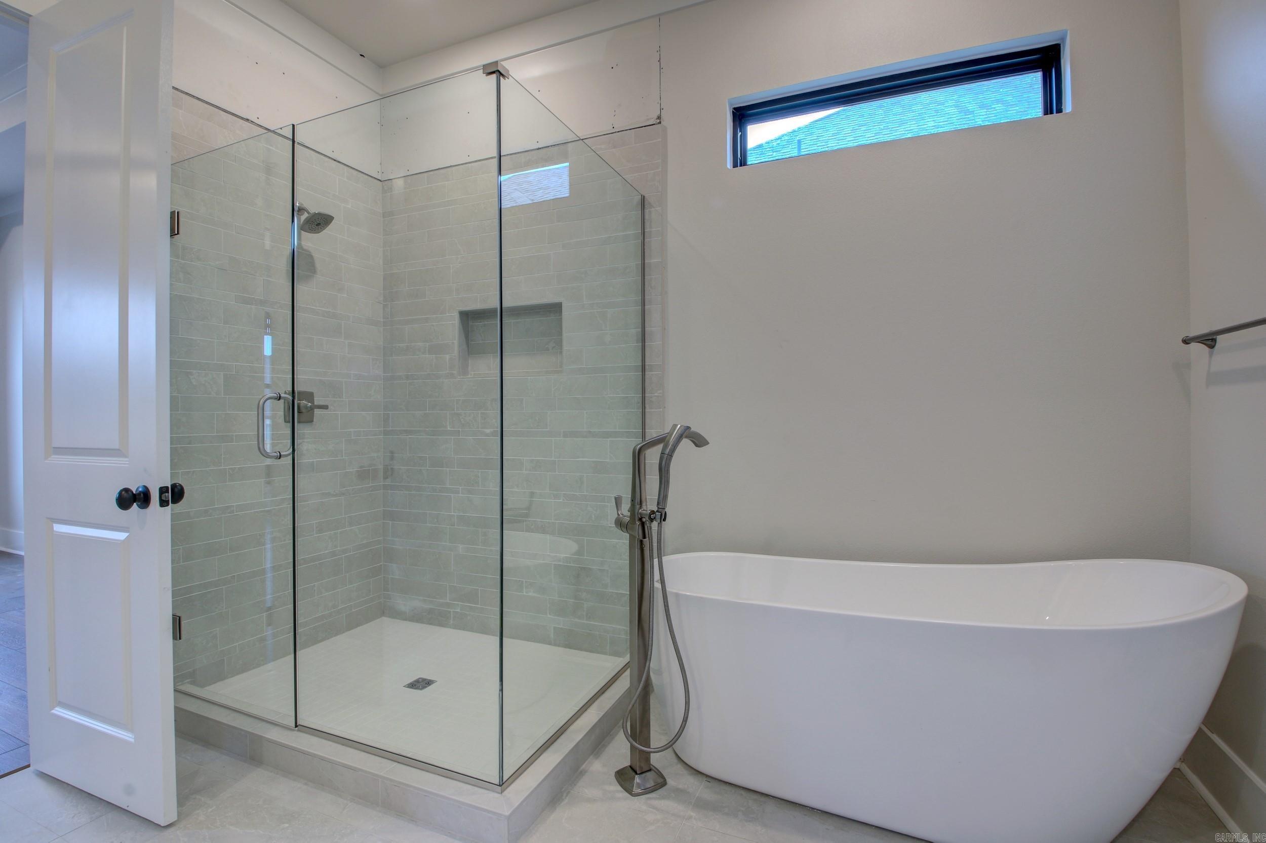 COUNTRY CLUB OF ARK THE - Residential