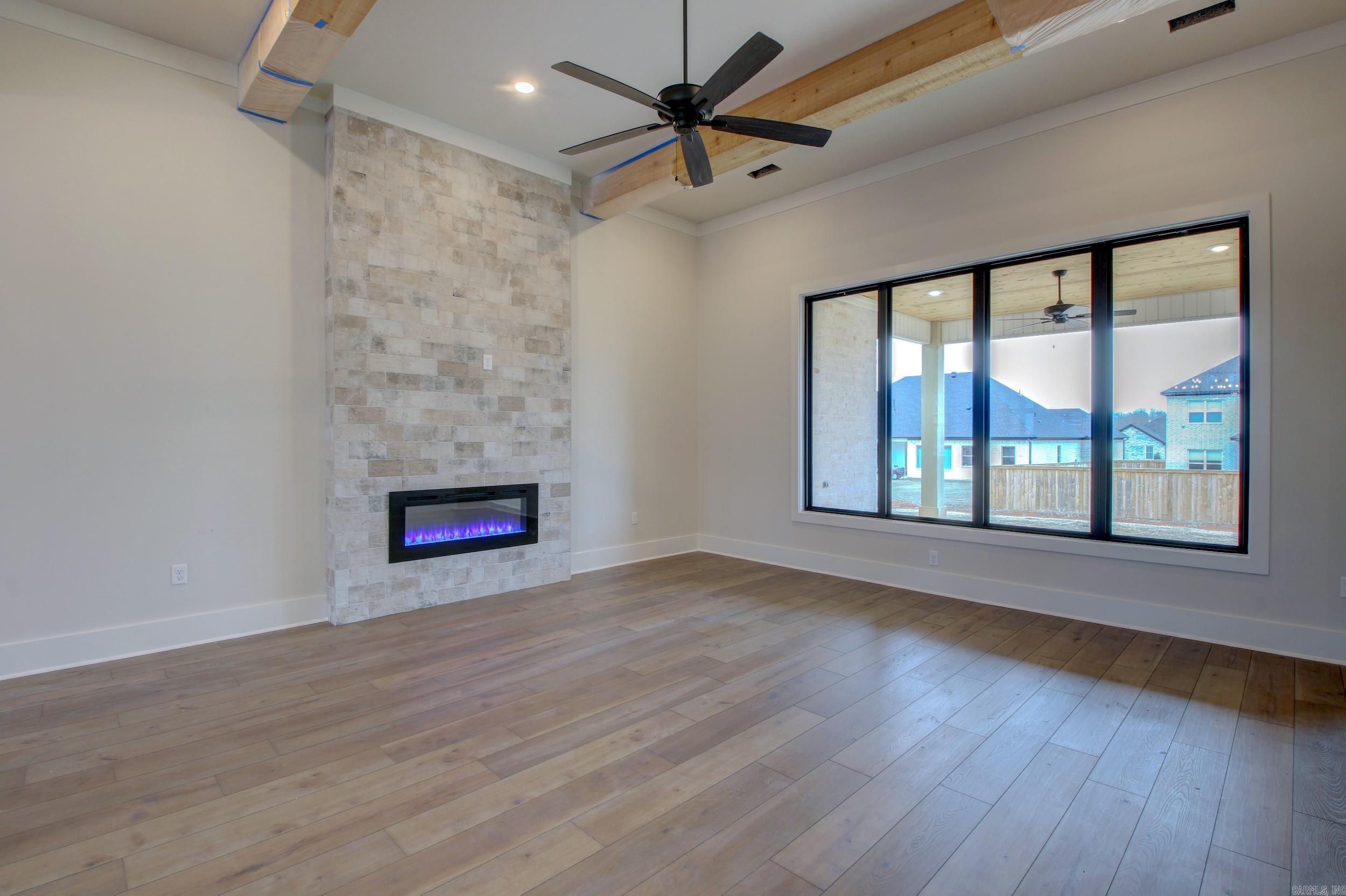 COUNTRY CLUB OF ARK THE - Residential